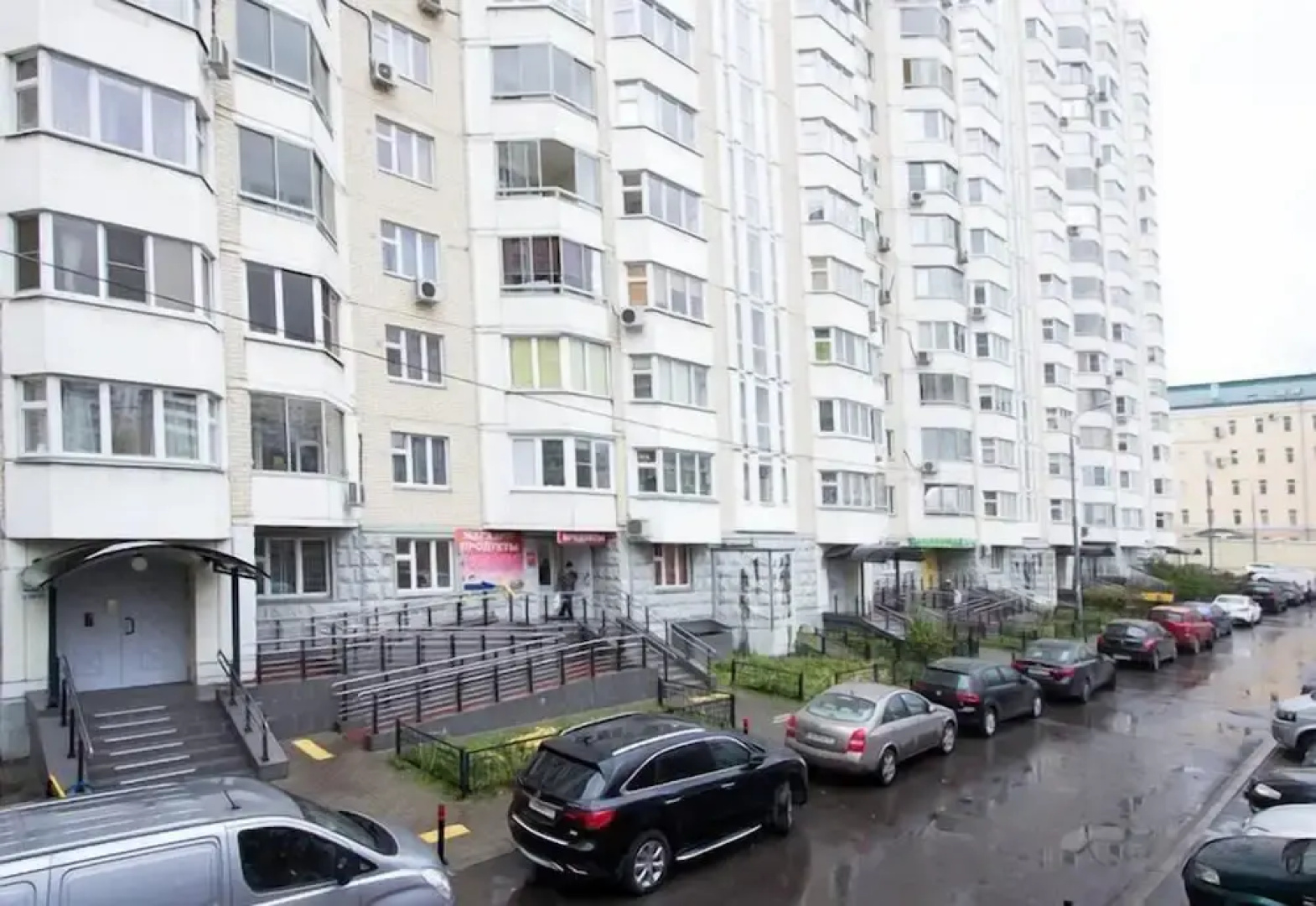 Улучшенные апартаменты «ApartLux Алексеевская»