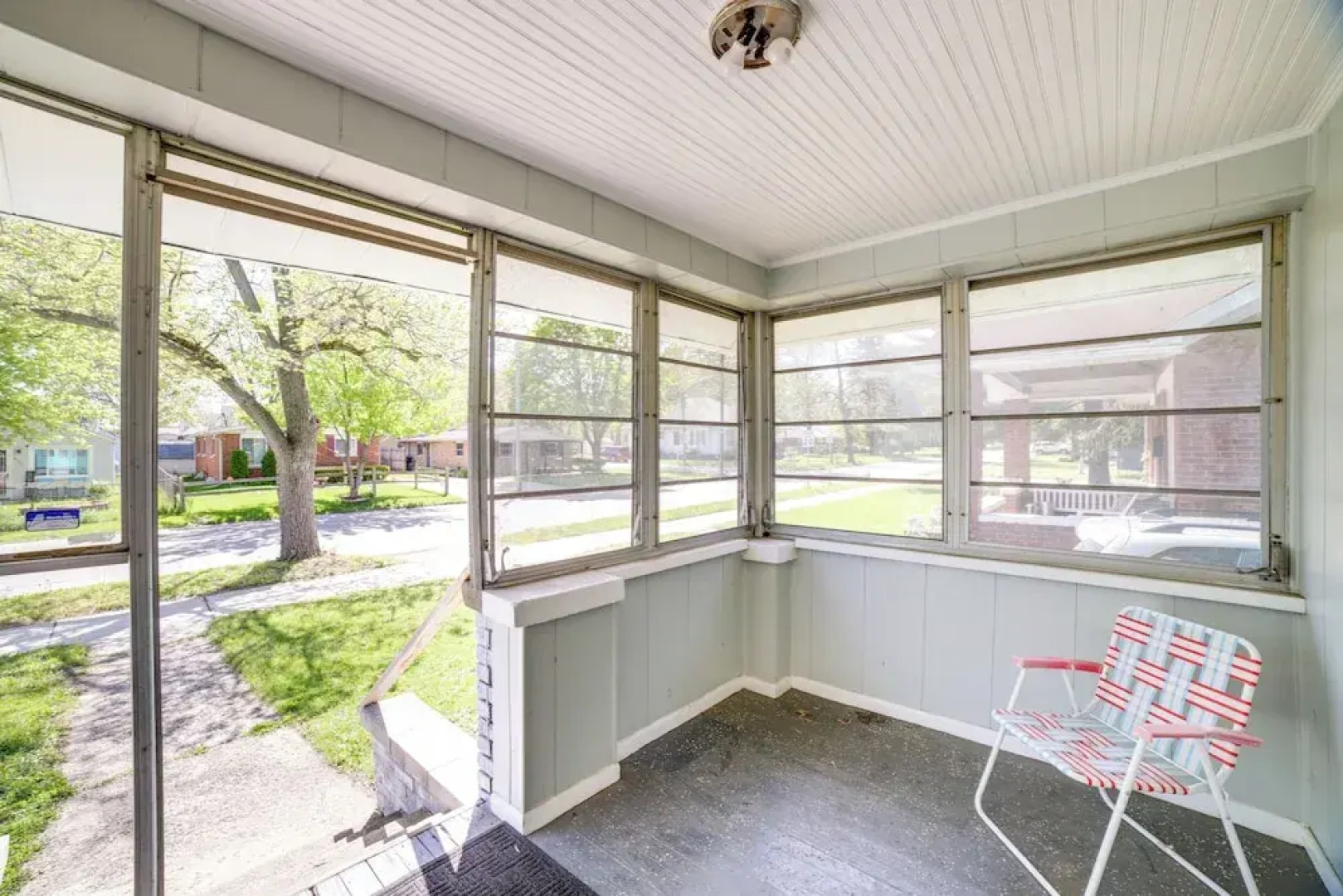 Cozy Indiana Getaway Near Washington Park Zoo!