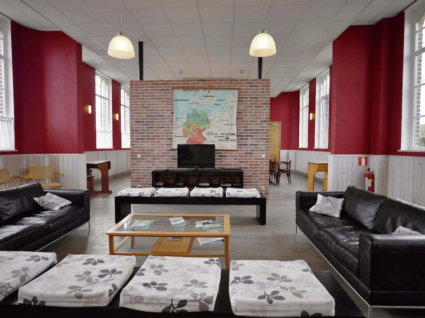 Oud Schooltje De Linde for Twenty Person