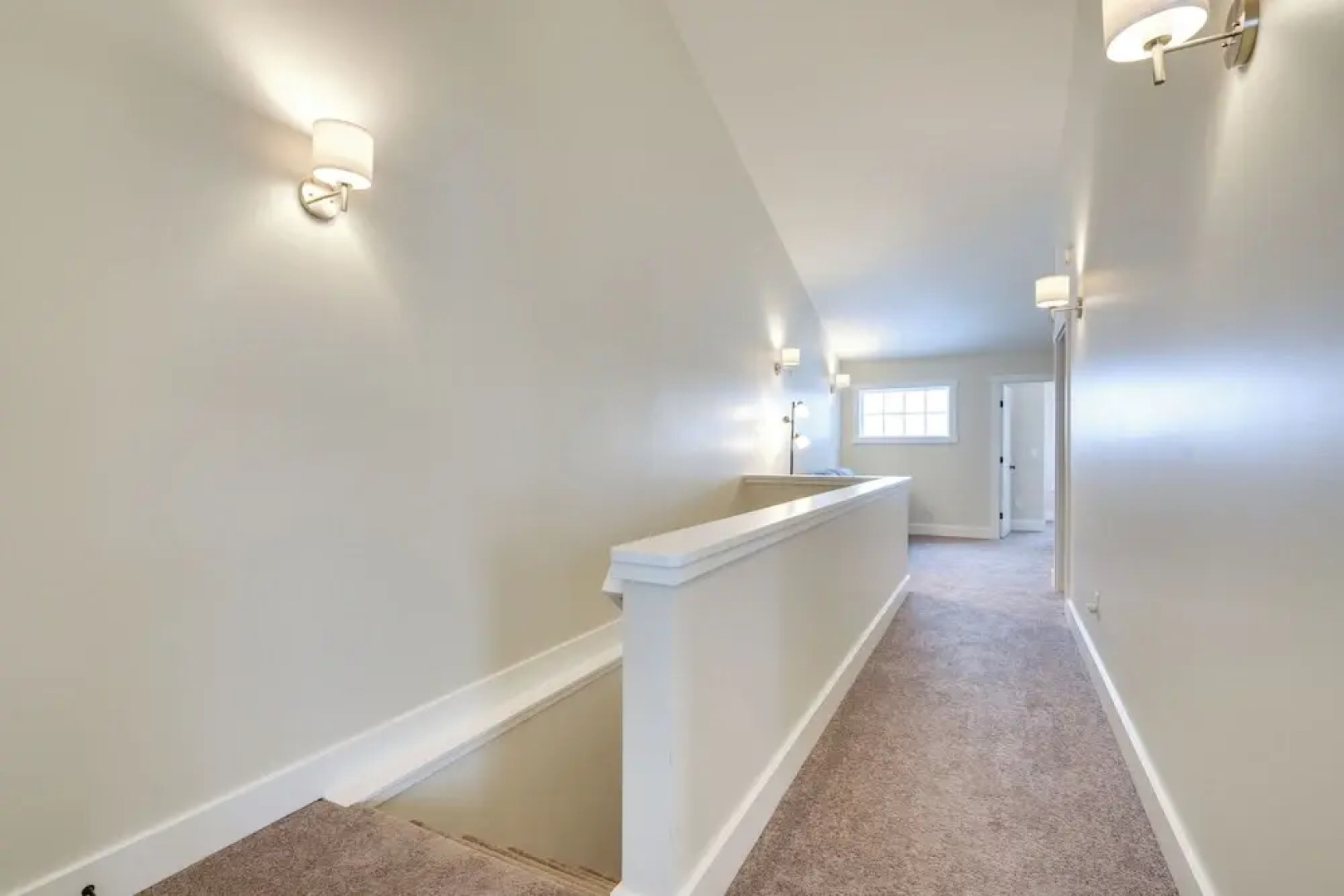 'echo Base Lodge' Near Holiday Valley Slopes!