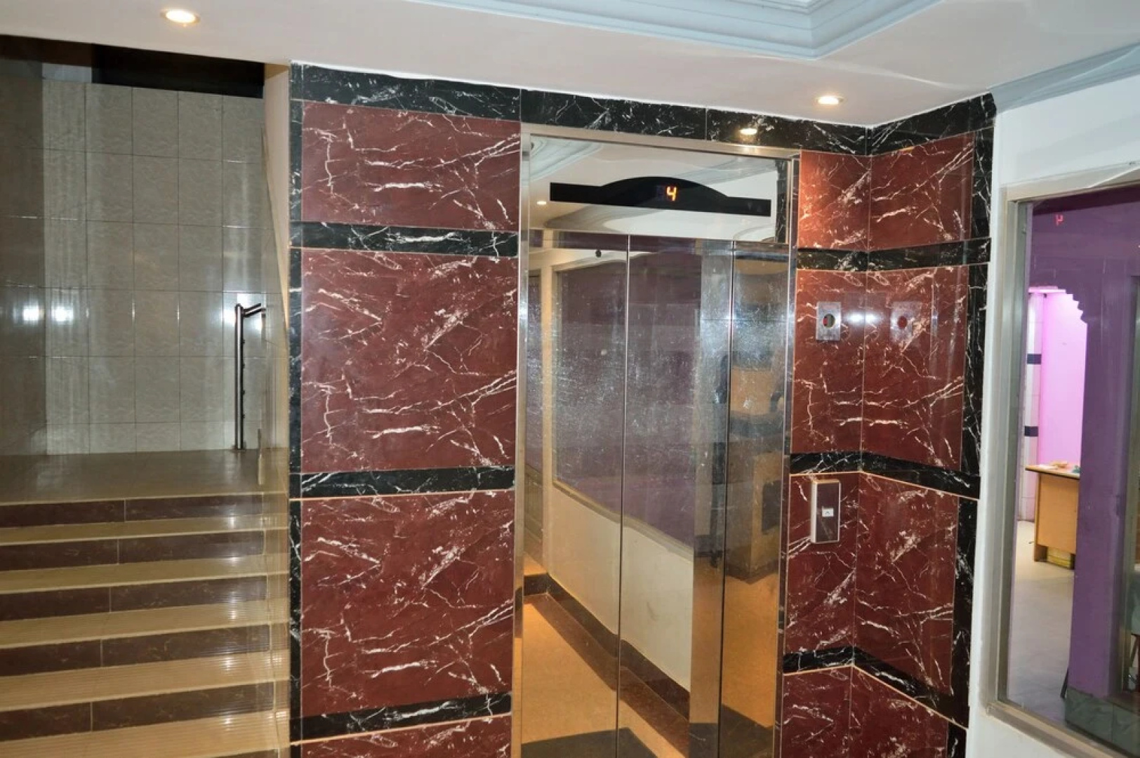 Hotel Regal Palace
