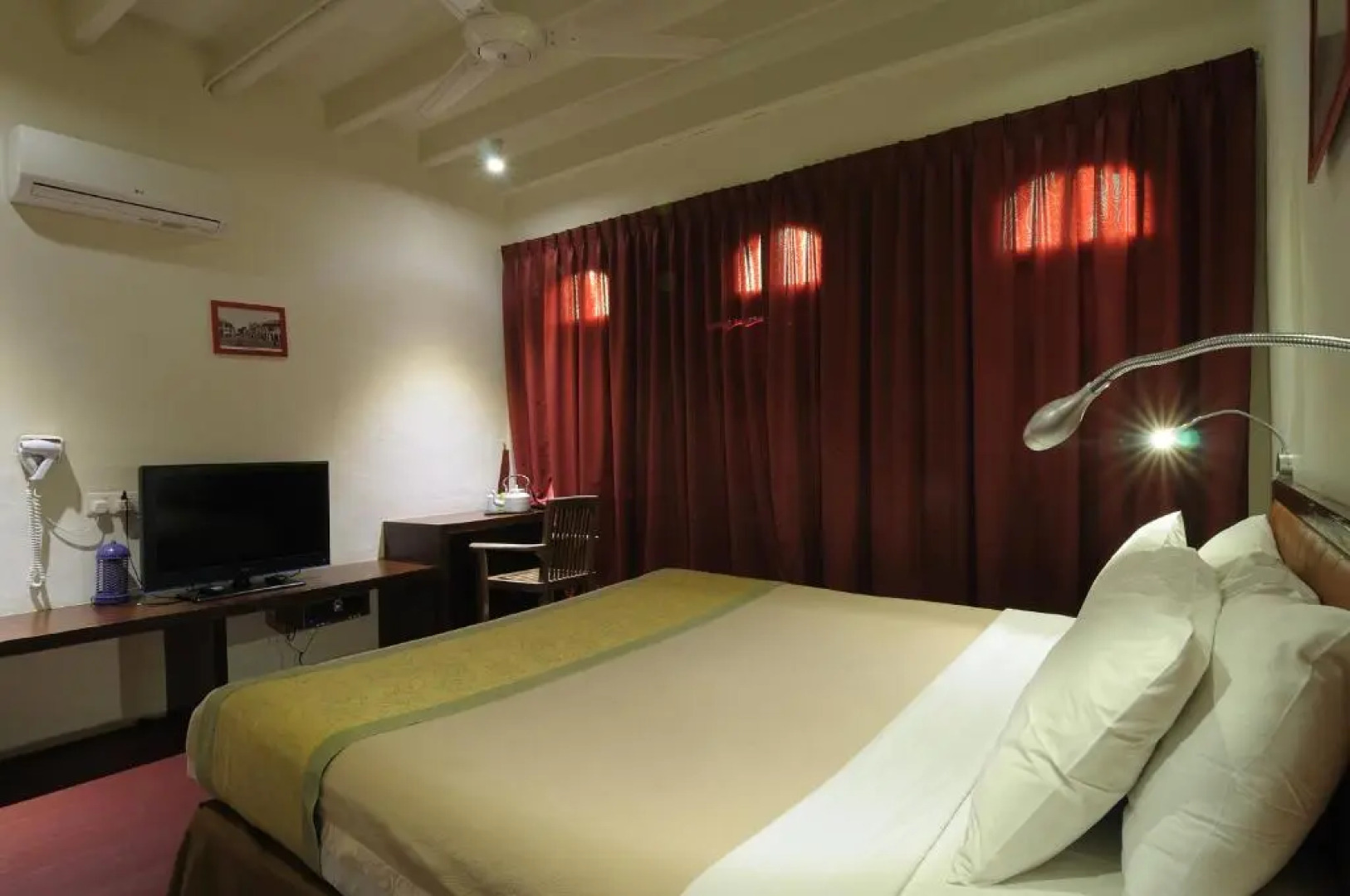 Red Inn Court - Hostel