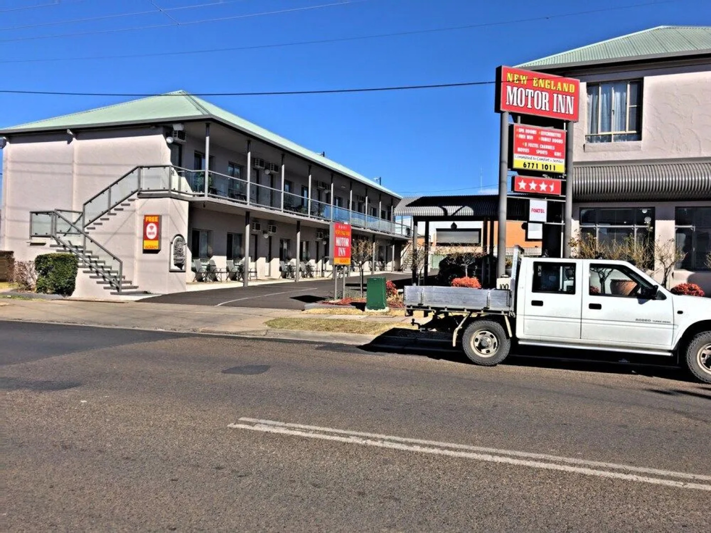 New England Motor Inn