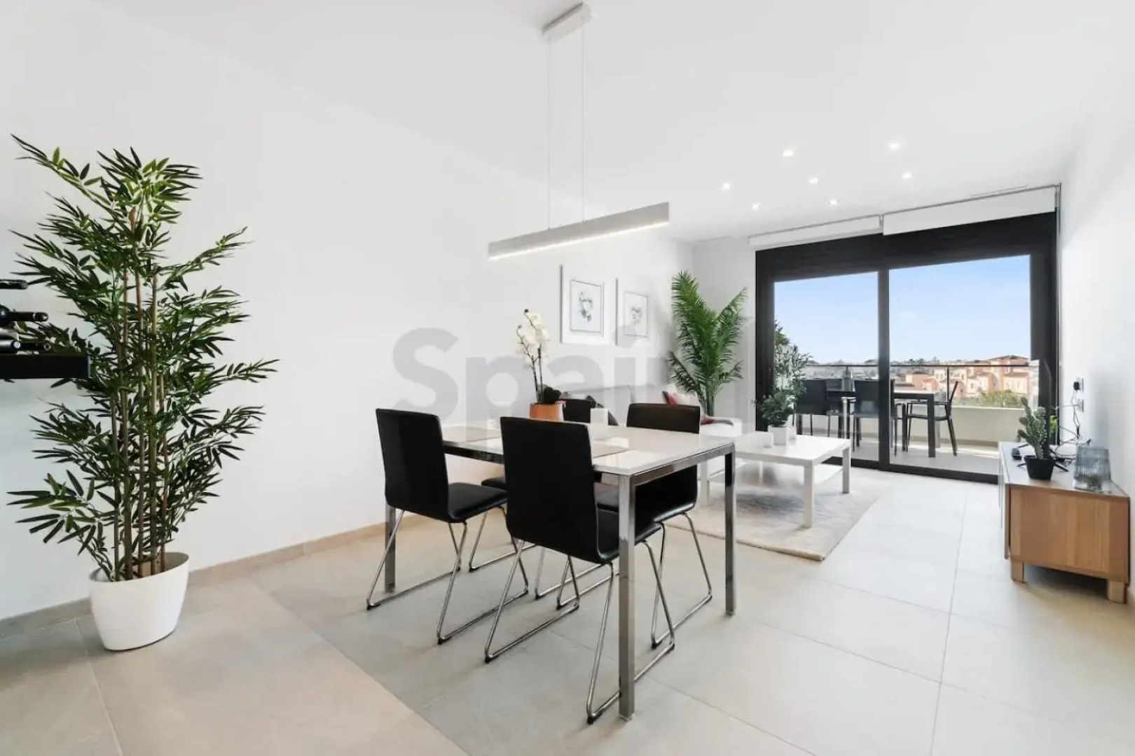 Exclusive apartment in Flamenca Village with gym, sauna, 3 pools - 600 m from the beach