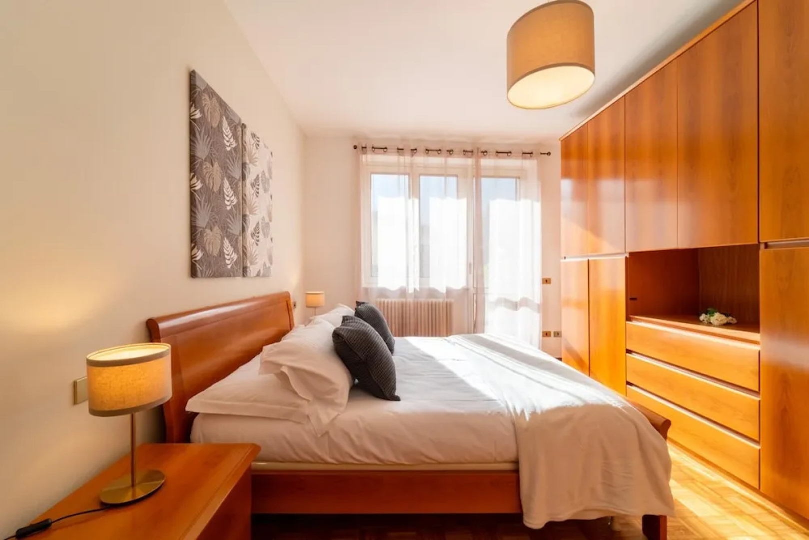 Scarlet Apartment With Garden by Wonderful Italy