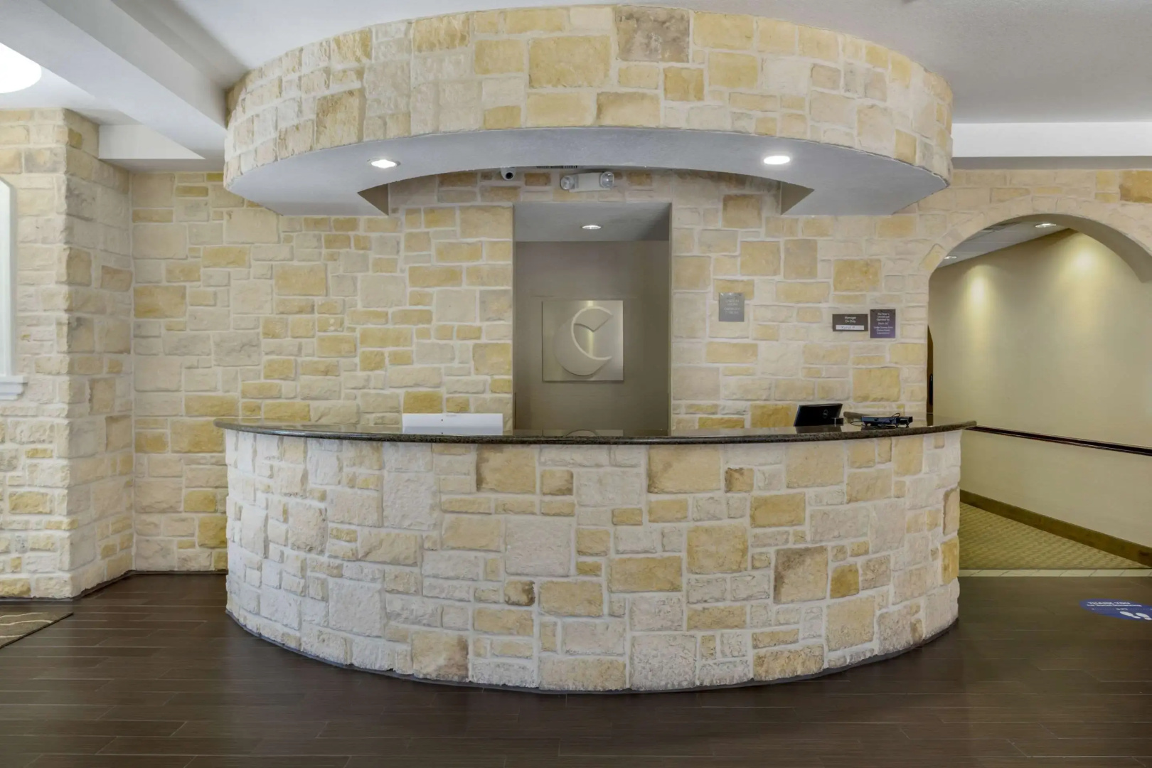 Comfort Suites