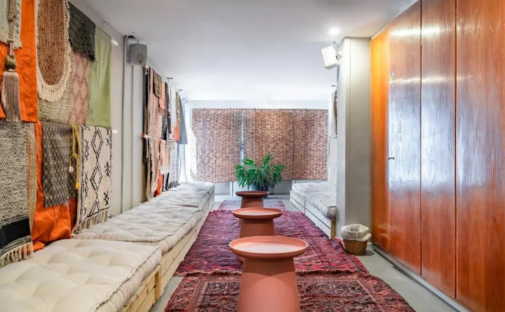 Mantur Jerusalem Mountains by Selina