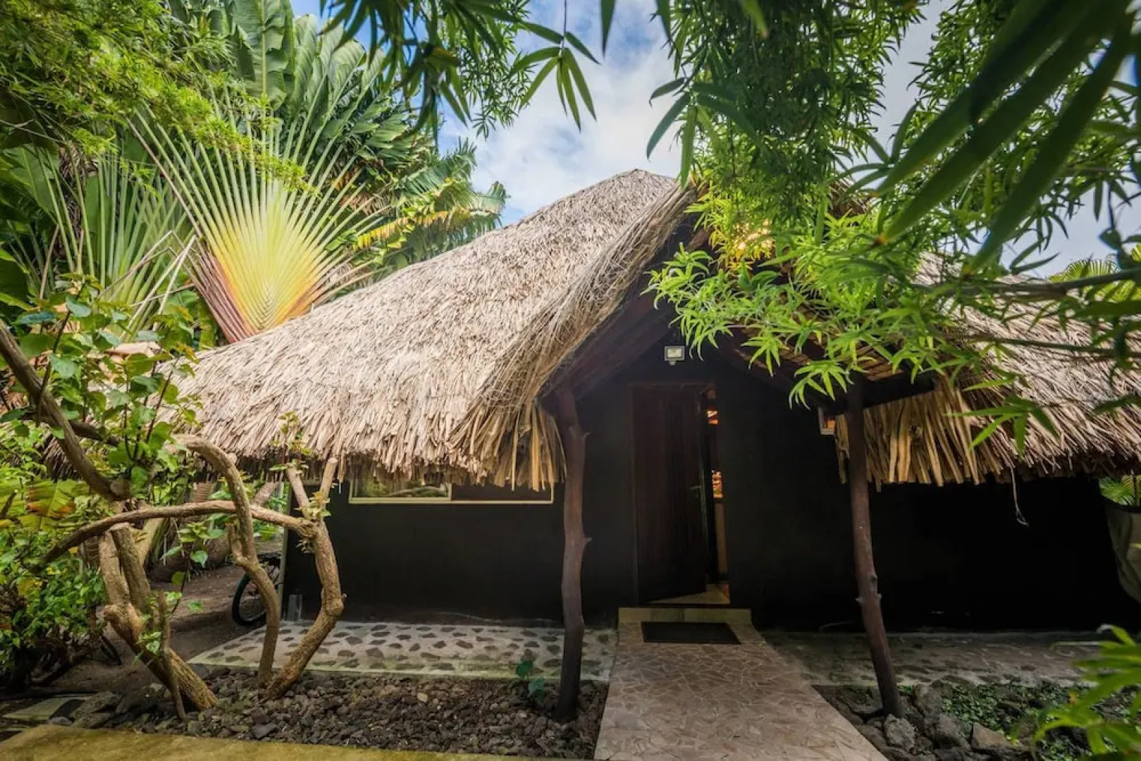 Bora Bora Holidays Lodge And Villa