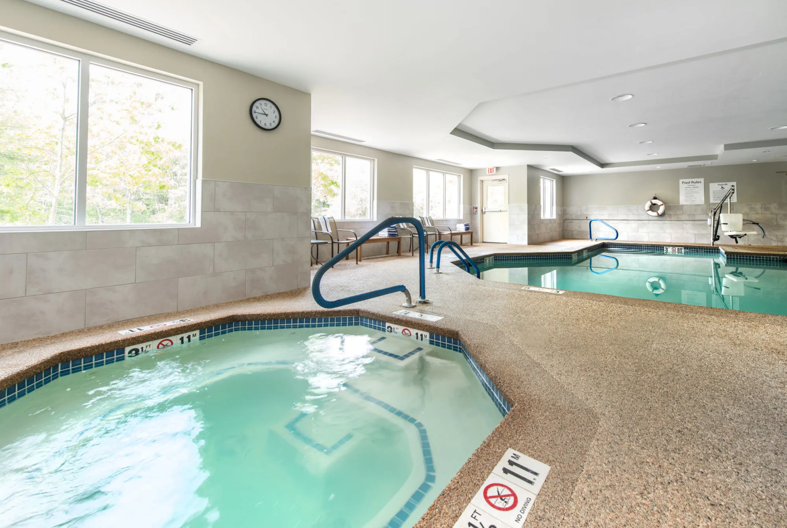 Holiday Inn Express Hotel & Suites Tilton - Lakes Region