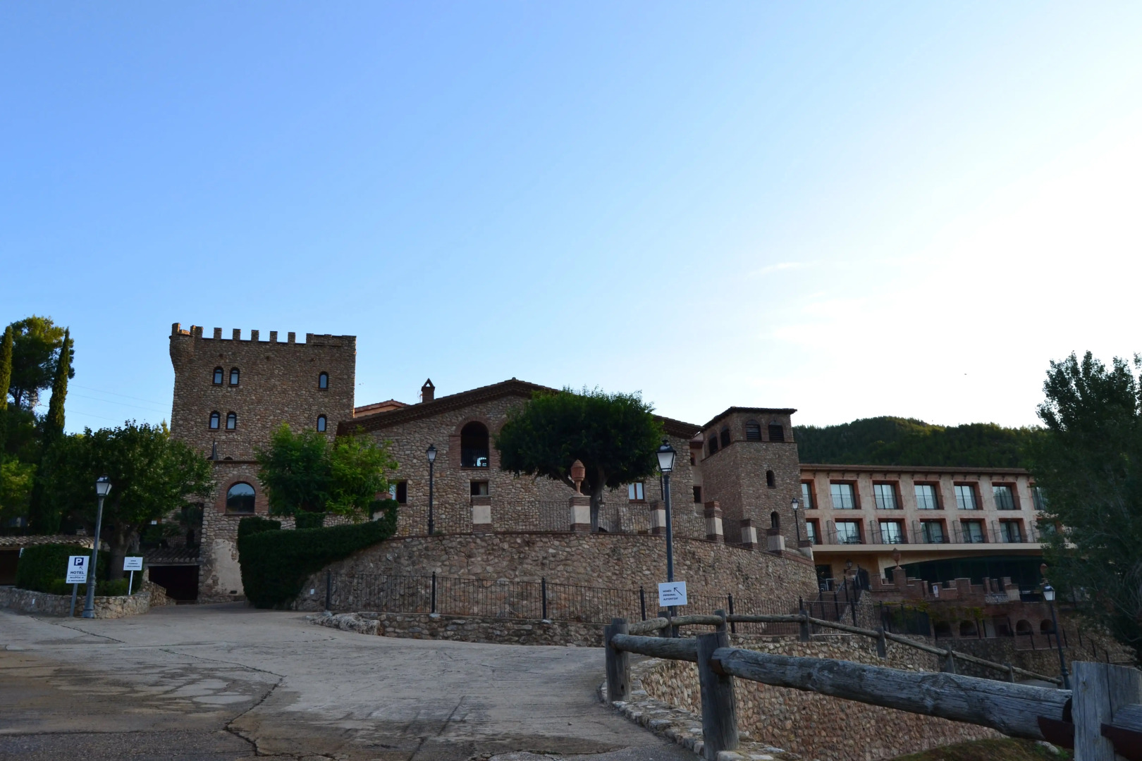 La Figuerola Hotel & Restaurant