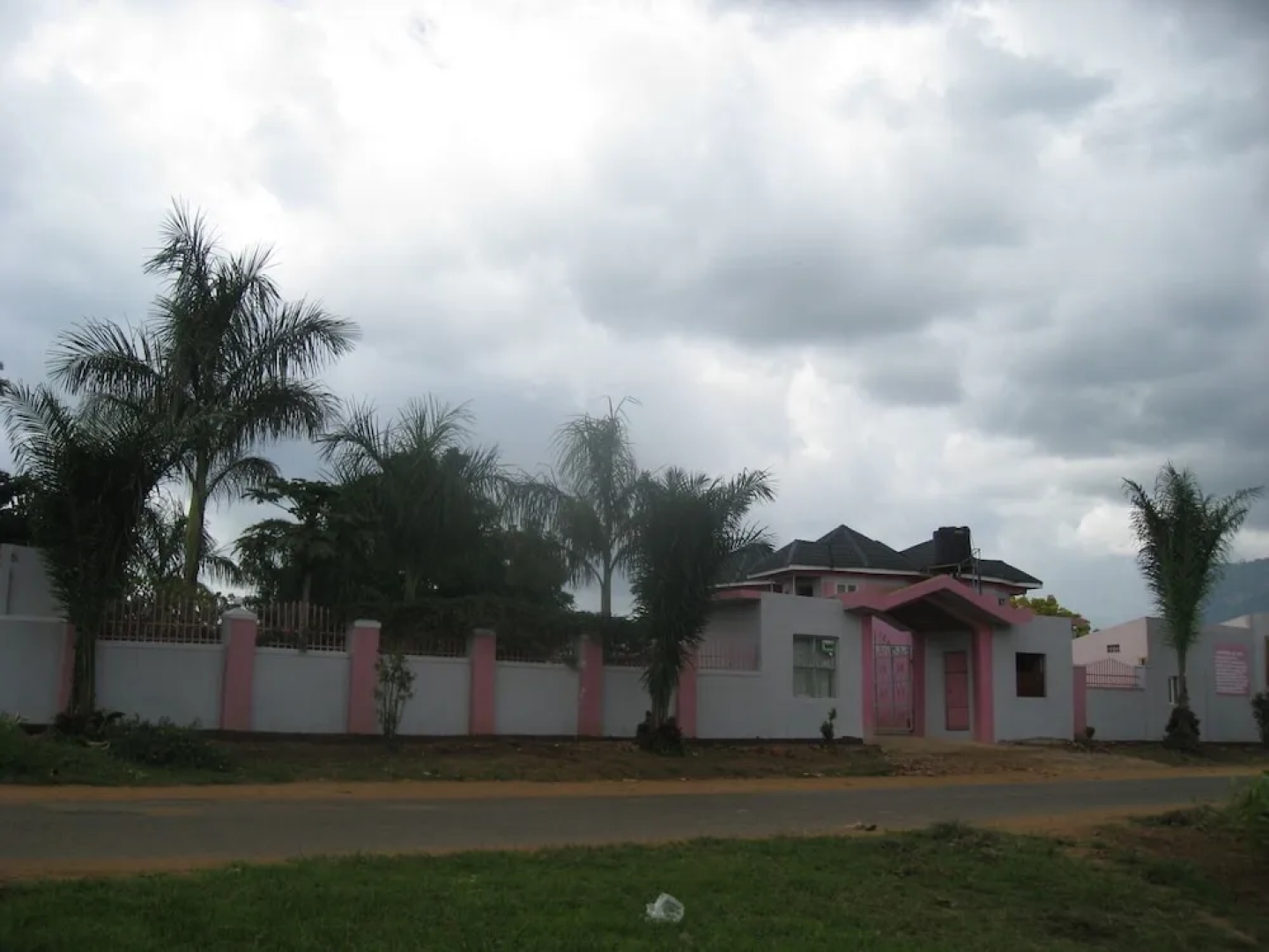 r and r gardens