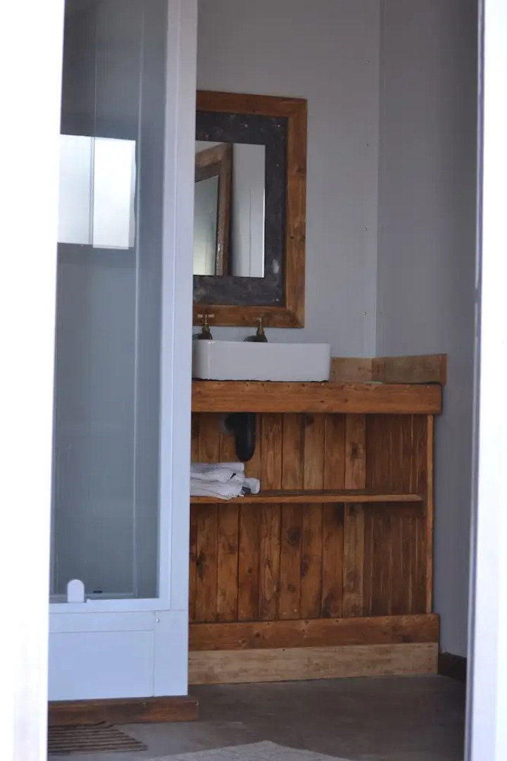 Tana Safaris Bush Camp