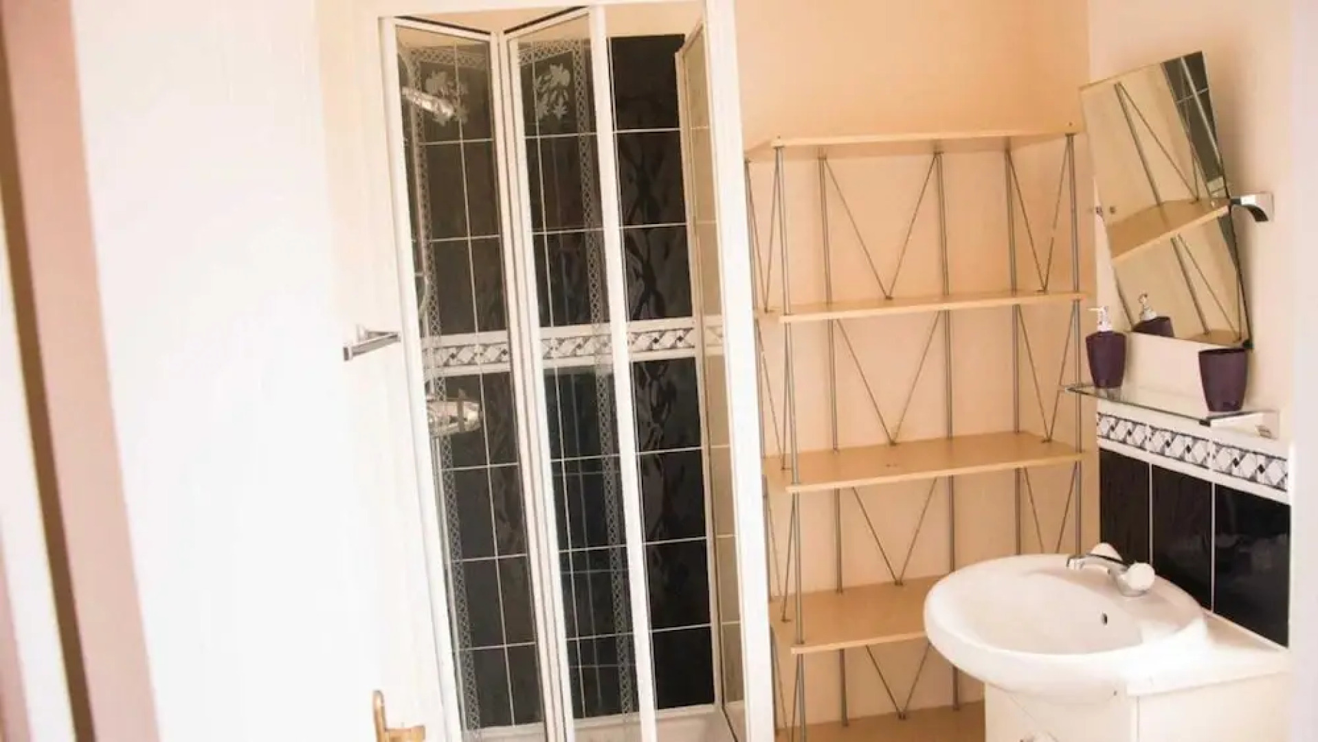 Luton Road Sweet Guest House