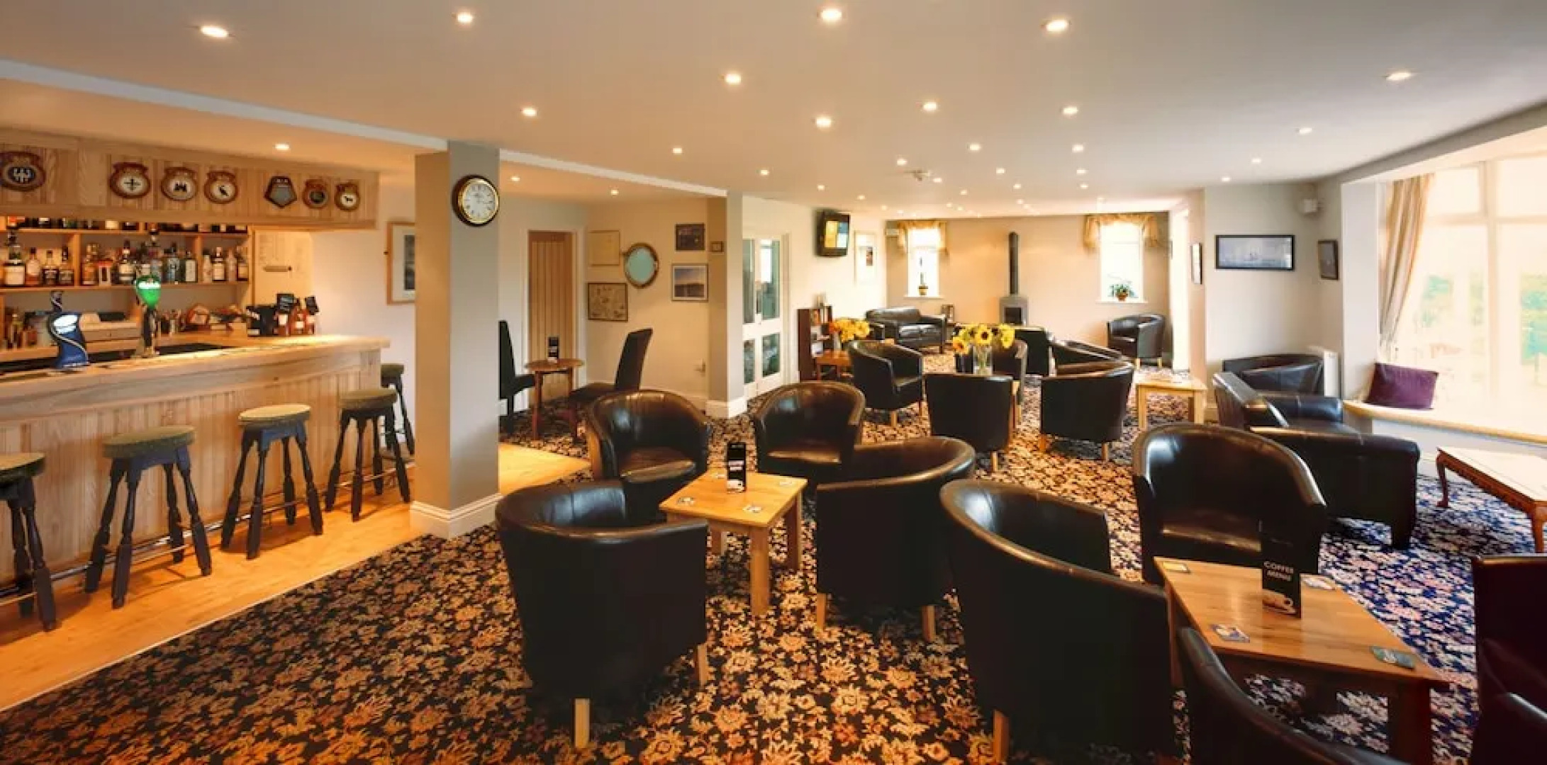 The Sun Bay Hotel & Restaurant