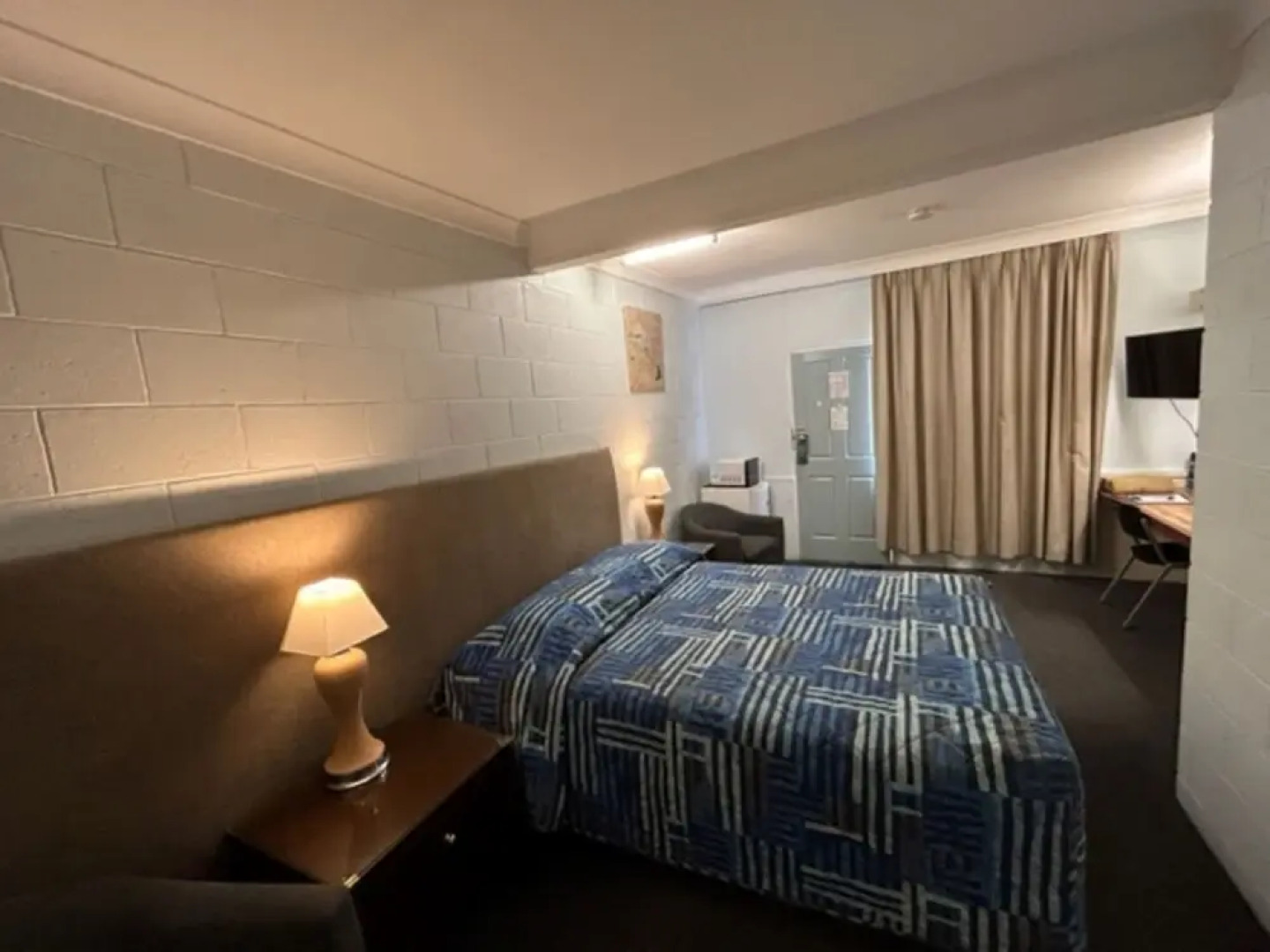 Warren Motor Inn