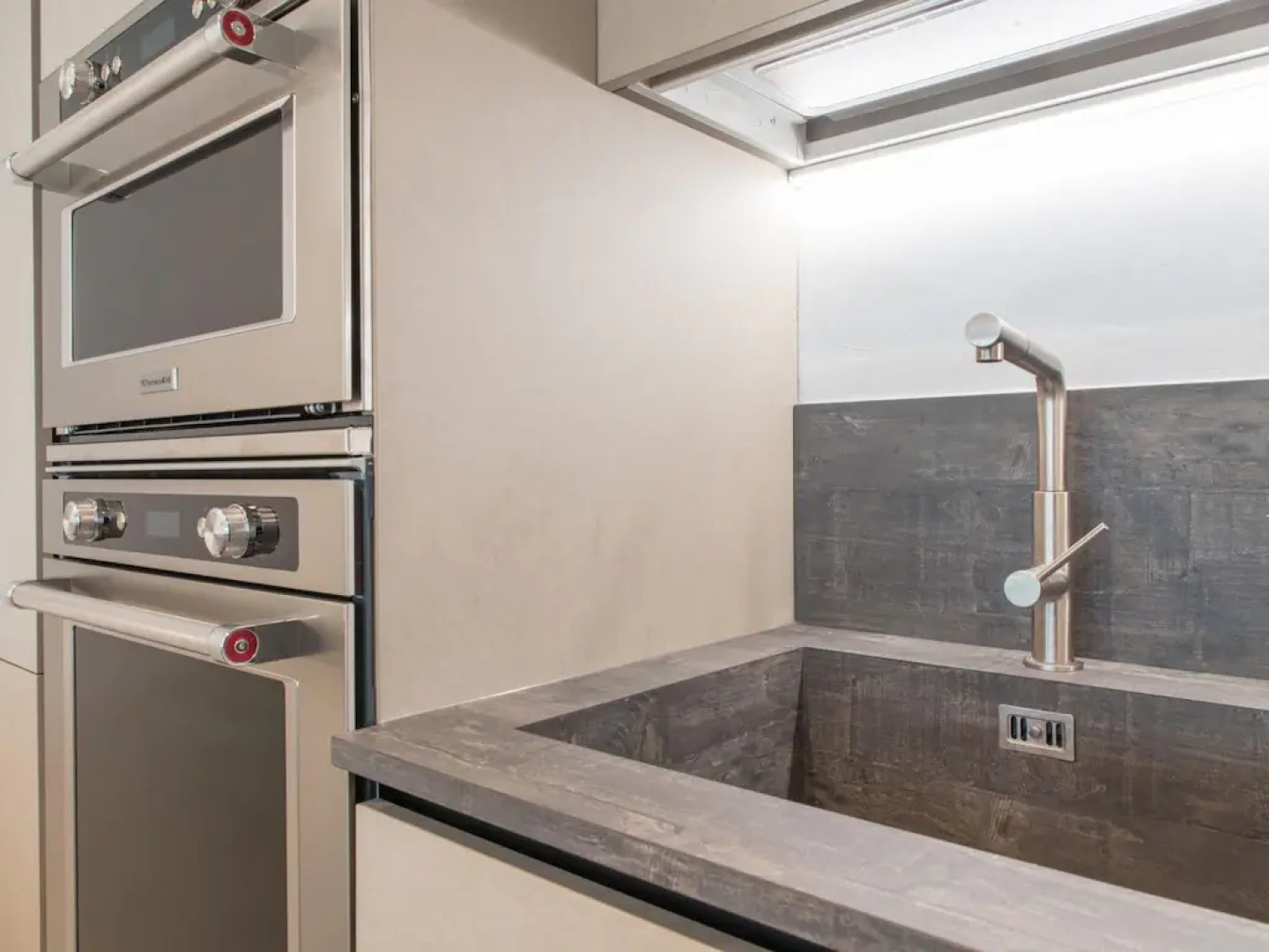 Apartment near Cortona with a Beautiful View and Garden