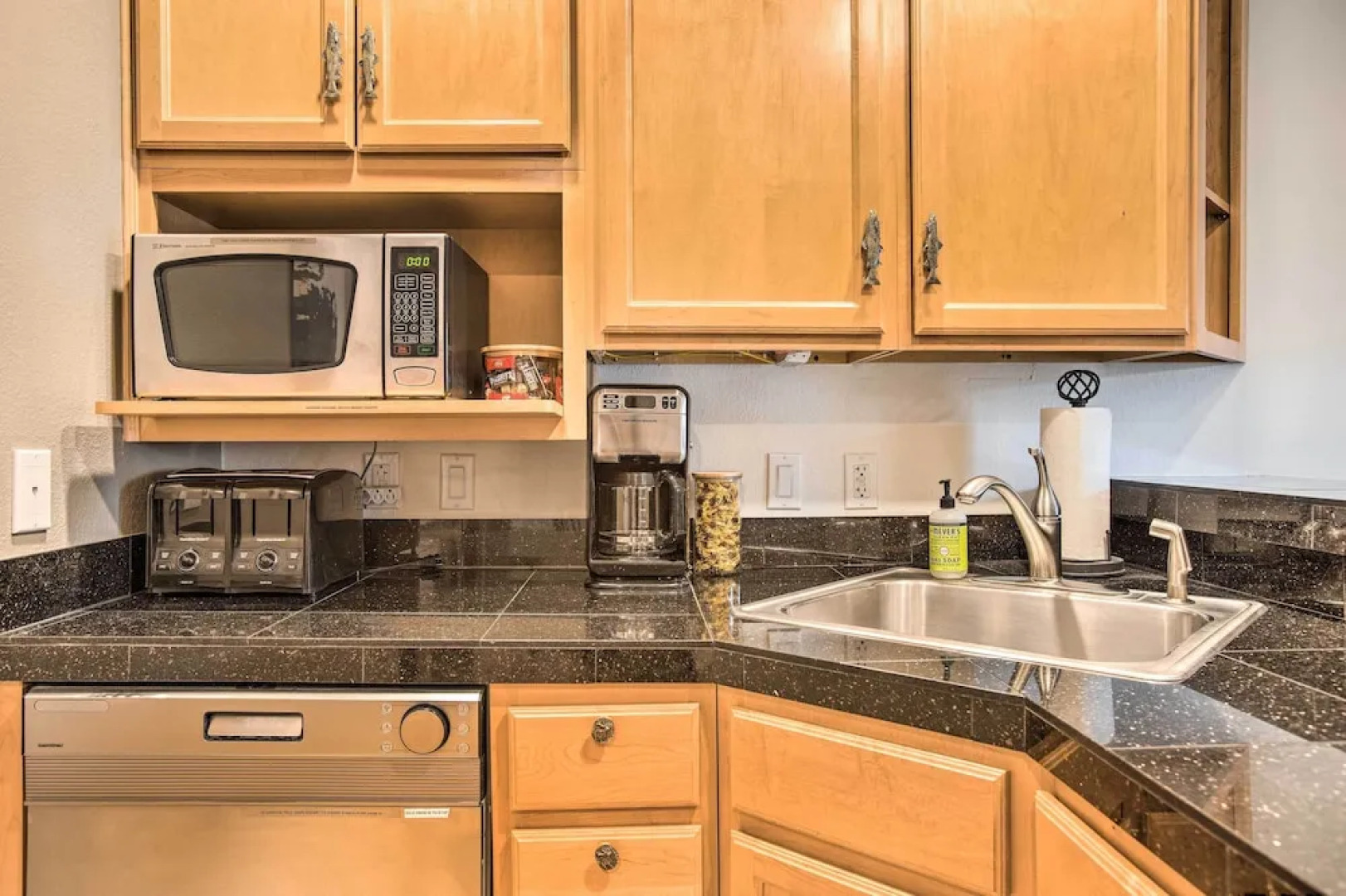 Skier's Dream: Upscale Condo By Teton Village!