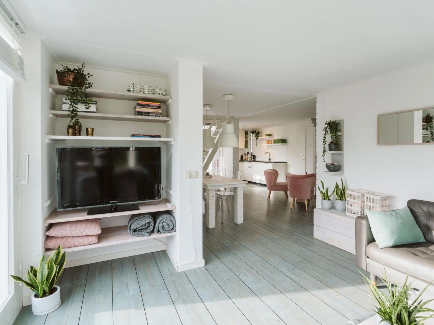 Bright Holiday Home With Covered Veranda