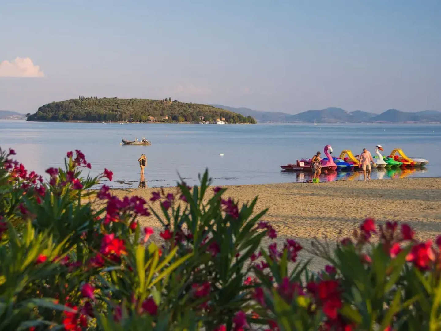 Lovely Safari Tent With a Great View of Lake Trasimeno