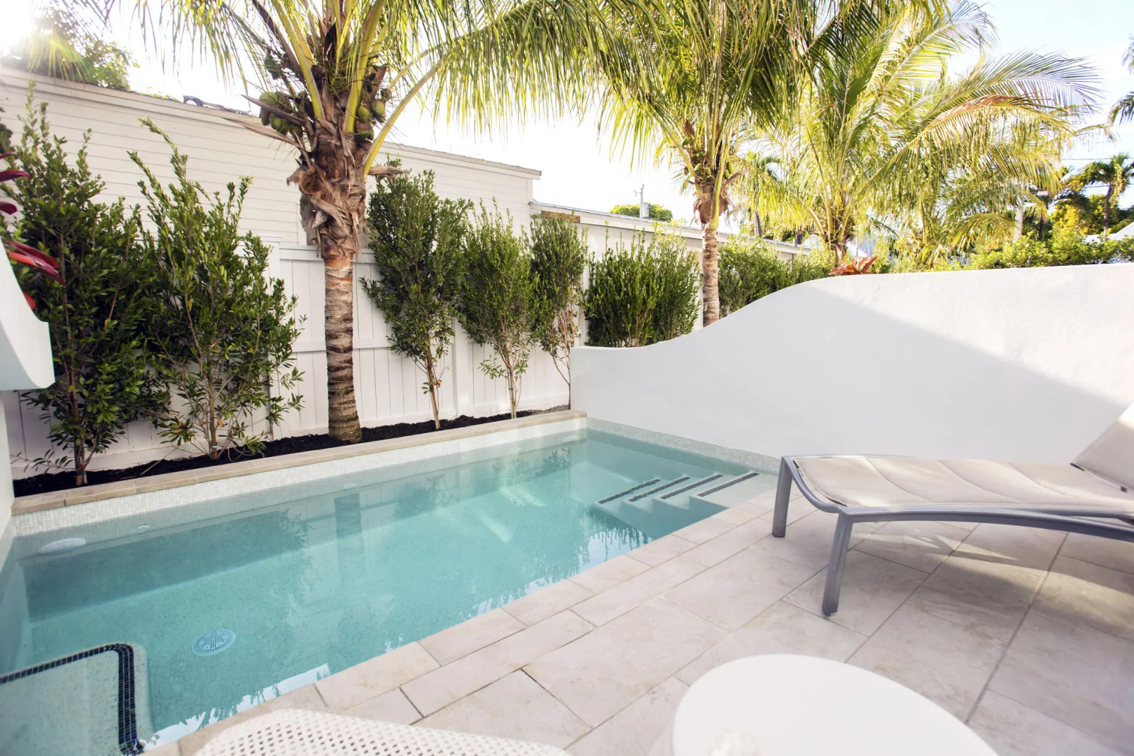 H2O Suites - Adults Only