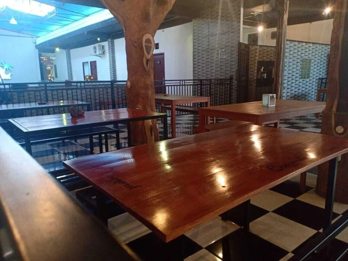 Coconut Hotel - Hostel