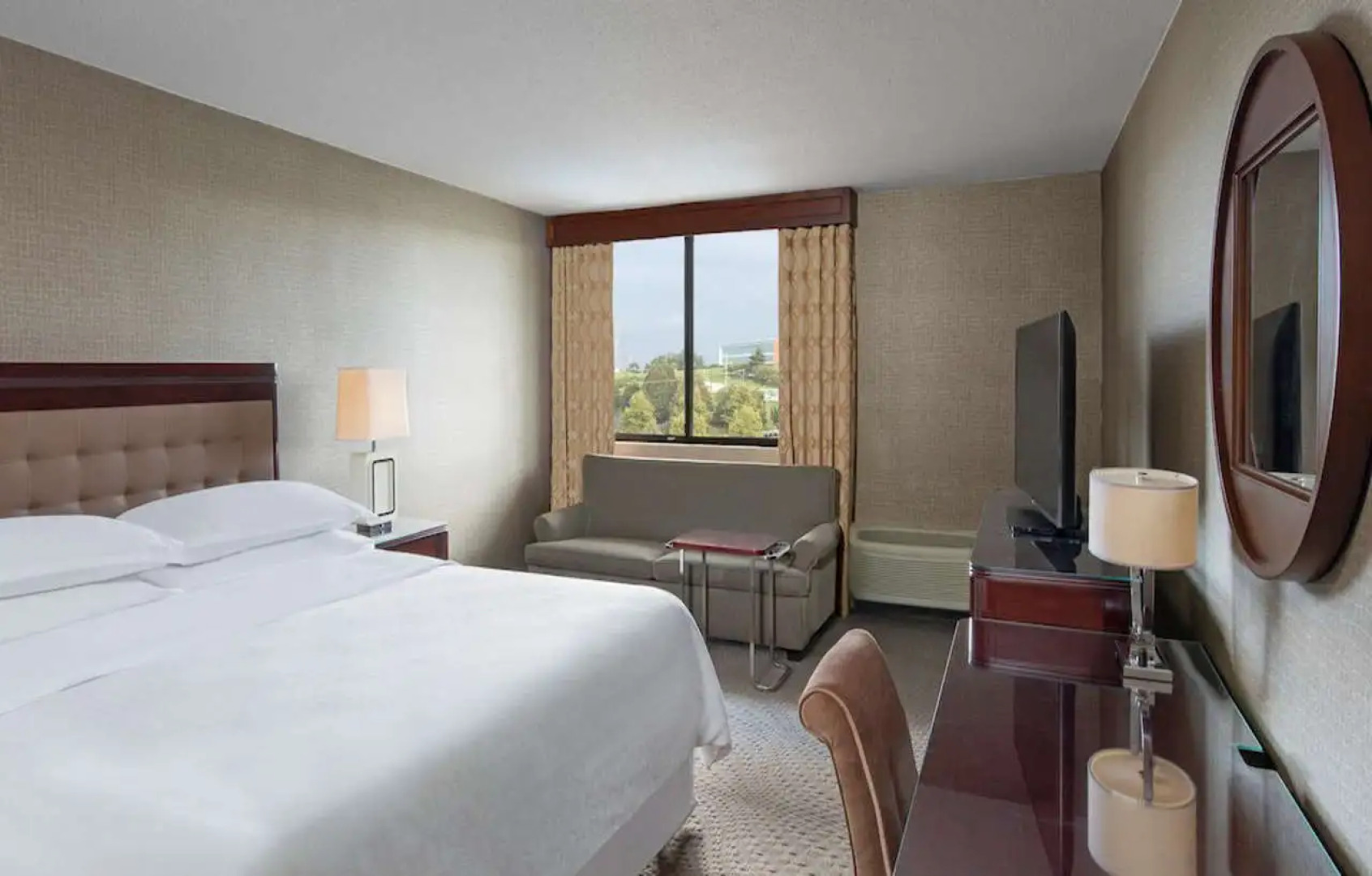 Sheraton Harrisburg Hershey Hotel