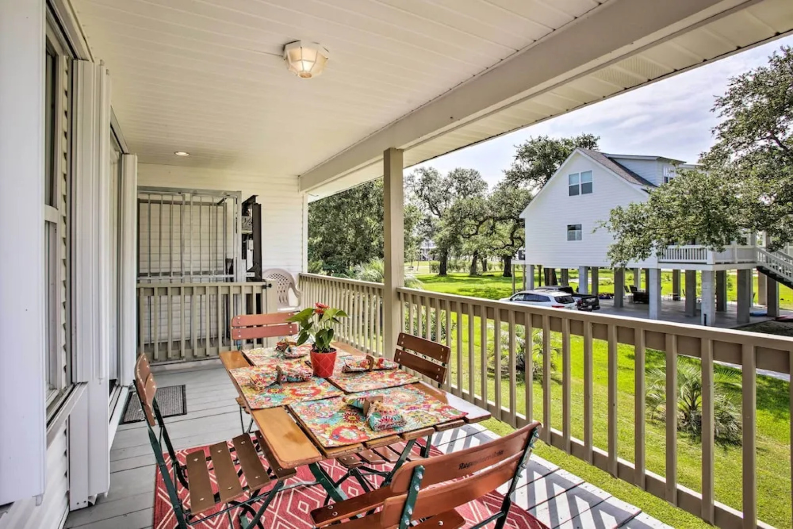 'the Palm' Bay St. Louis Home - Walk to Beach!