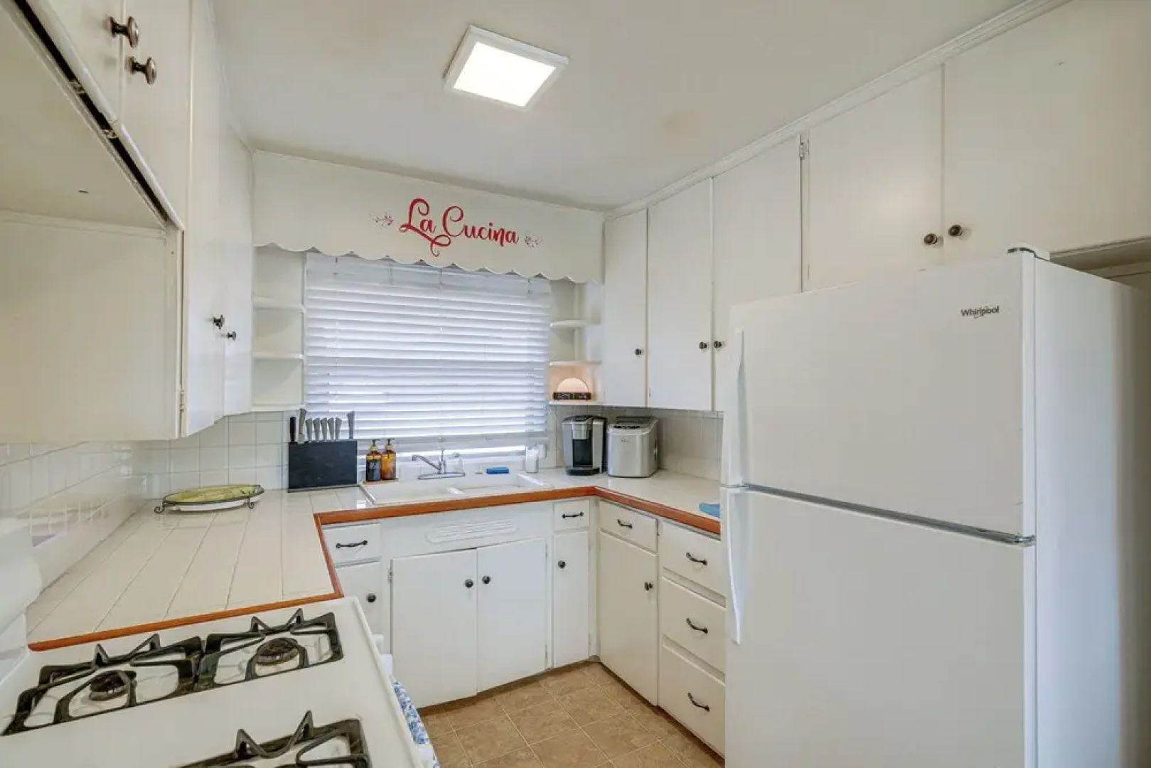 Peaceful Del Rey Oaks Retreat: 2 Mi to Beaches!