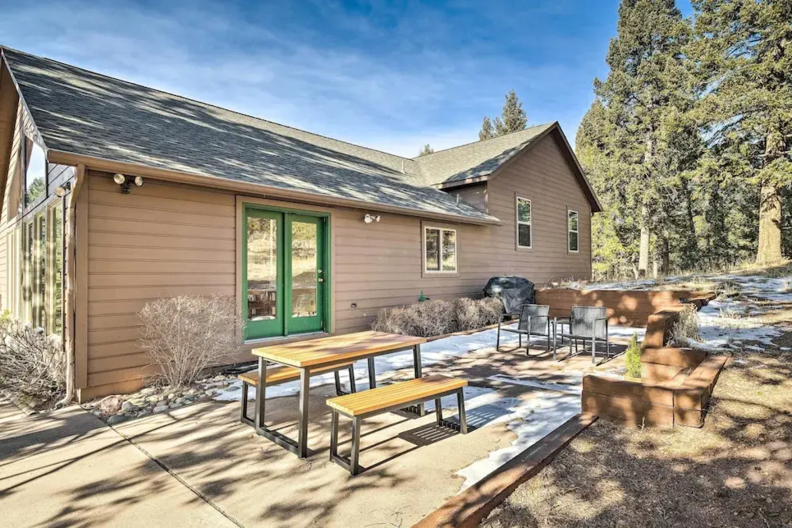 Woodland Park Hideaway w/ Mtn Views & Hot Tub