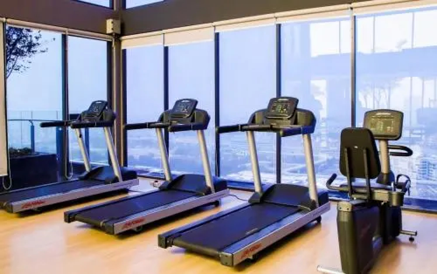 8Pax 2 BATHROOM NEAR SUMWAY PYRAMID