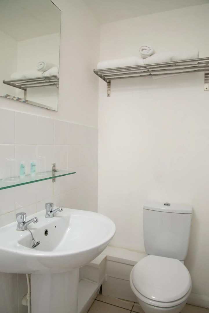 Royal Hotel, Bar & Grill