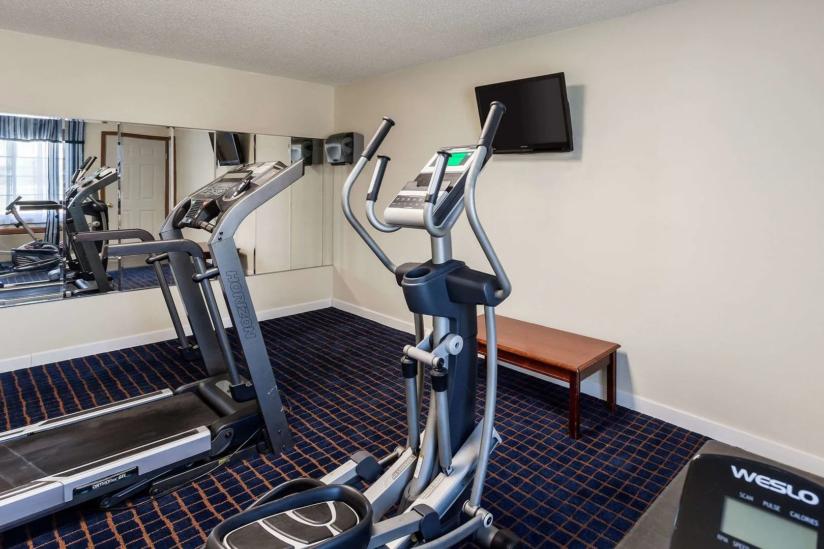 Dragonfly Inn and Suites