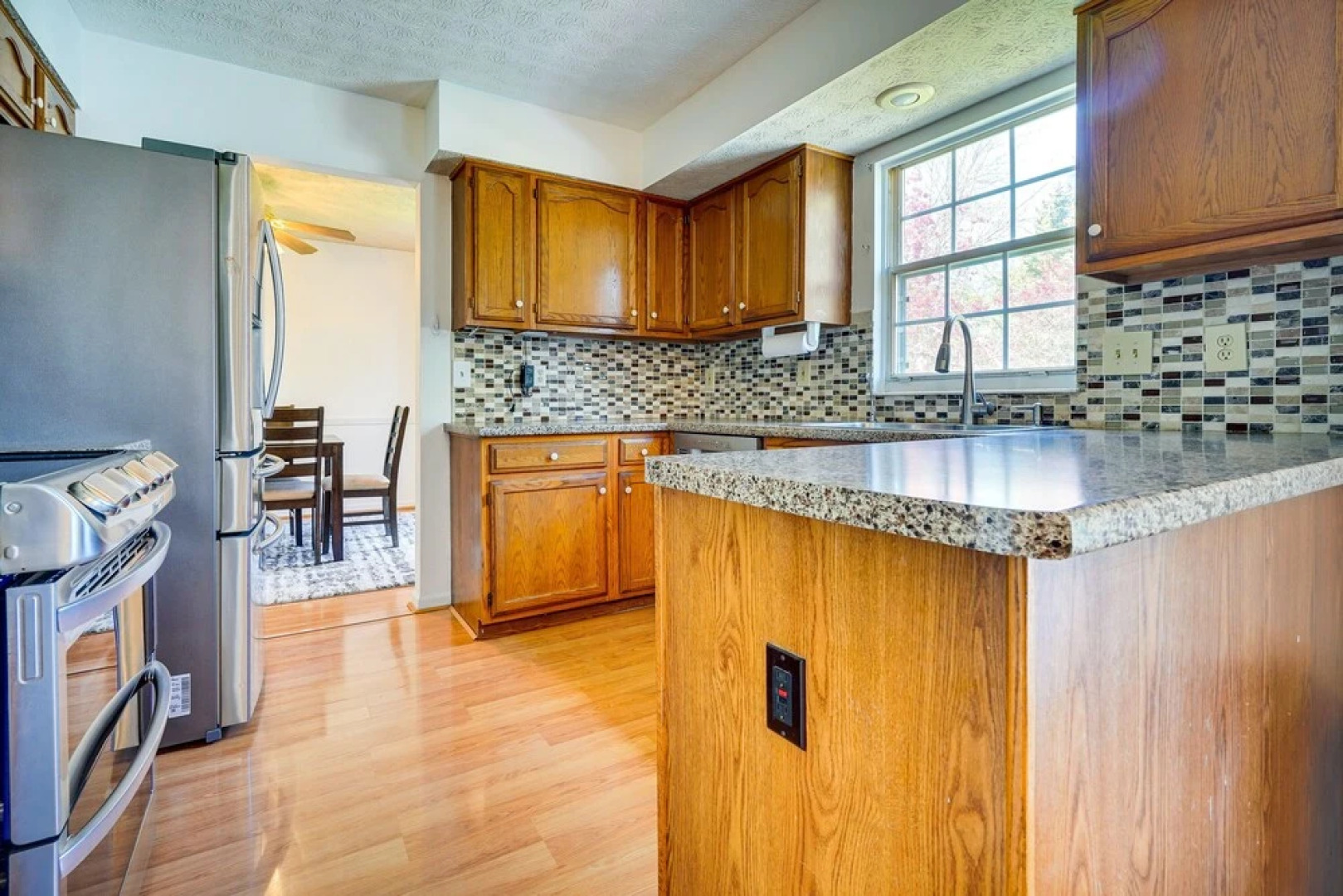 Spacious Home w/ Deck - 9 Mi to Downtown Columbus