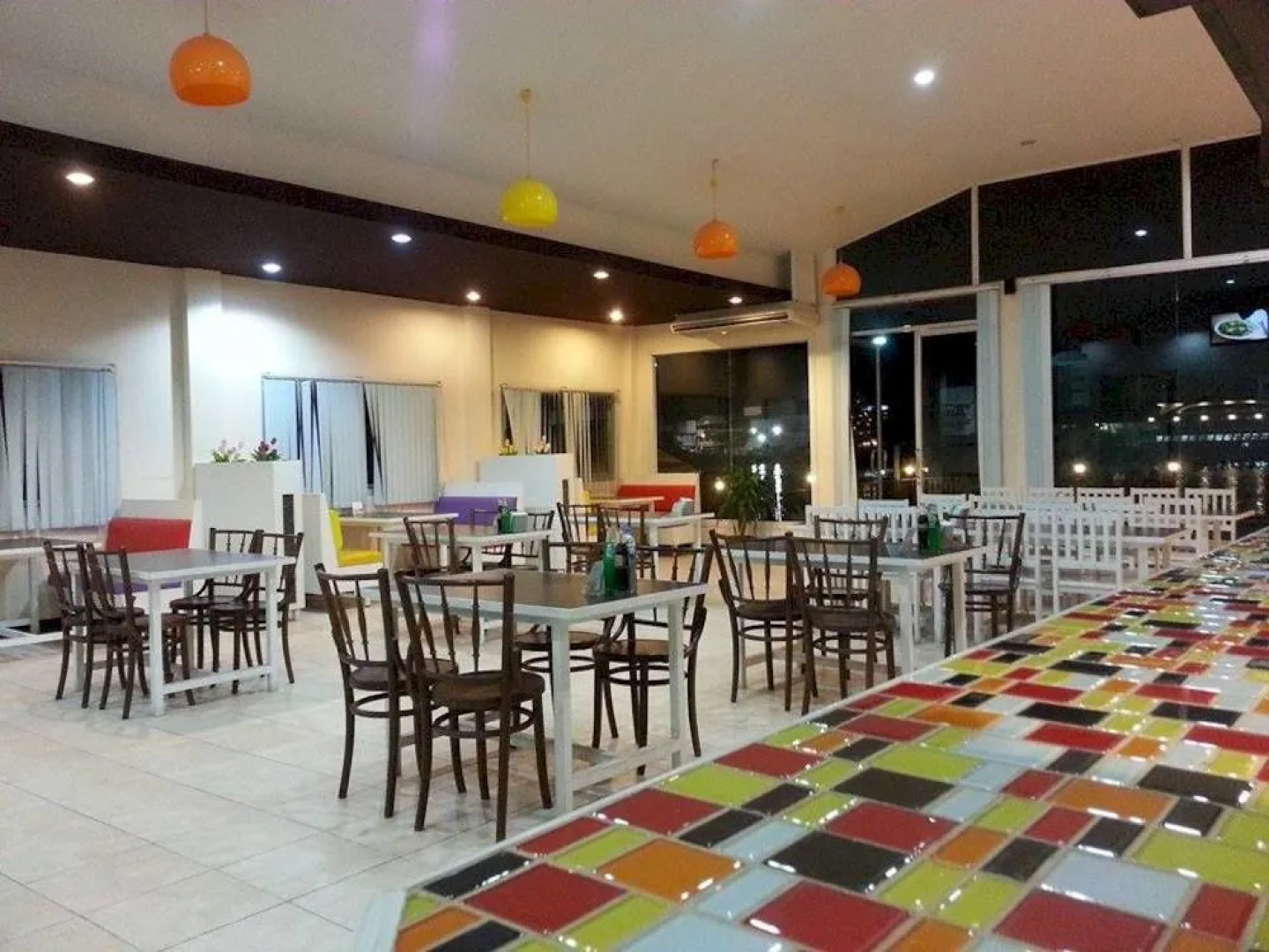 See View Riverside Hotel