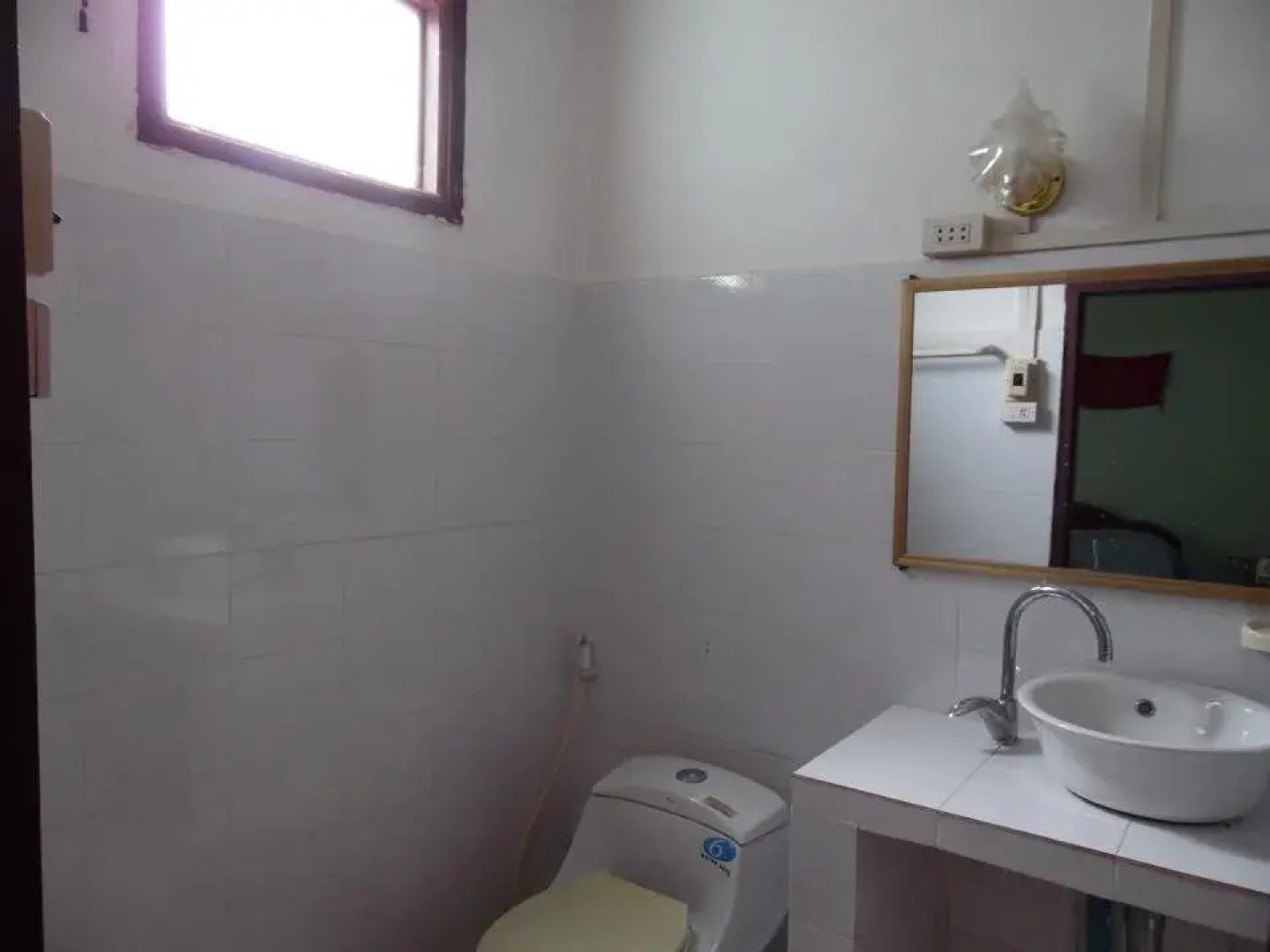 White Orchid Guesthouse