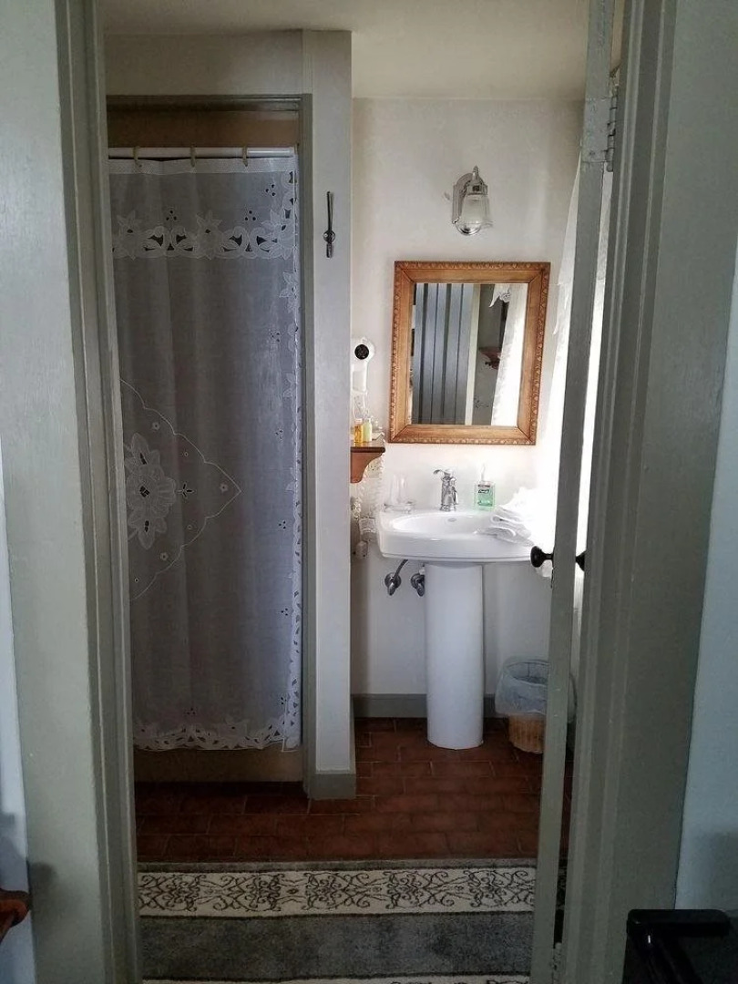 Lilly Pad Boerners Guest house