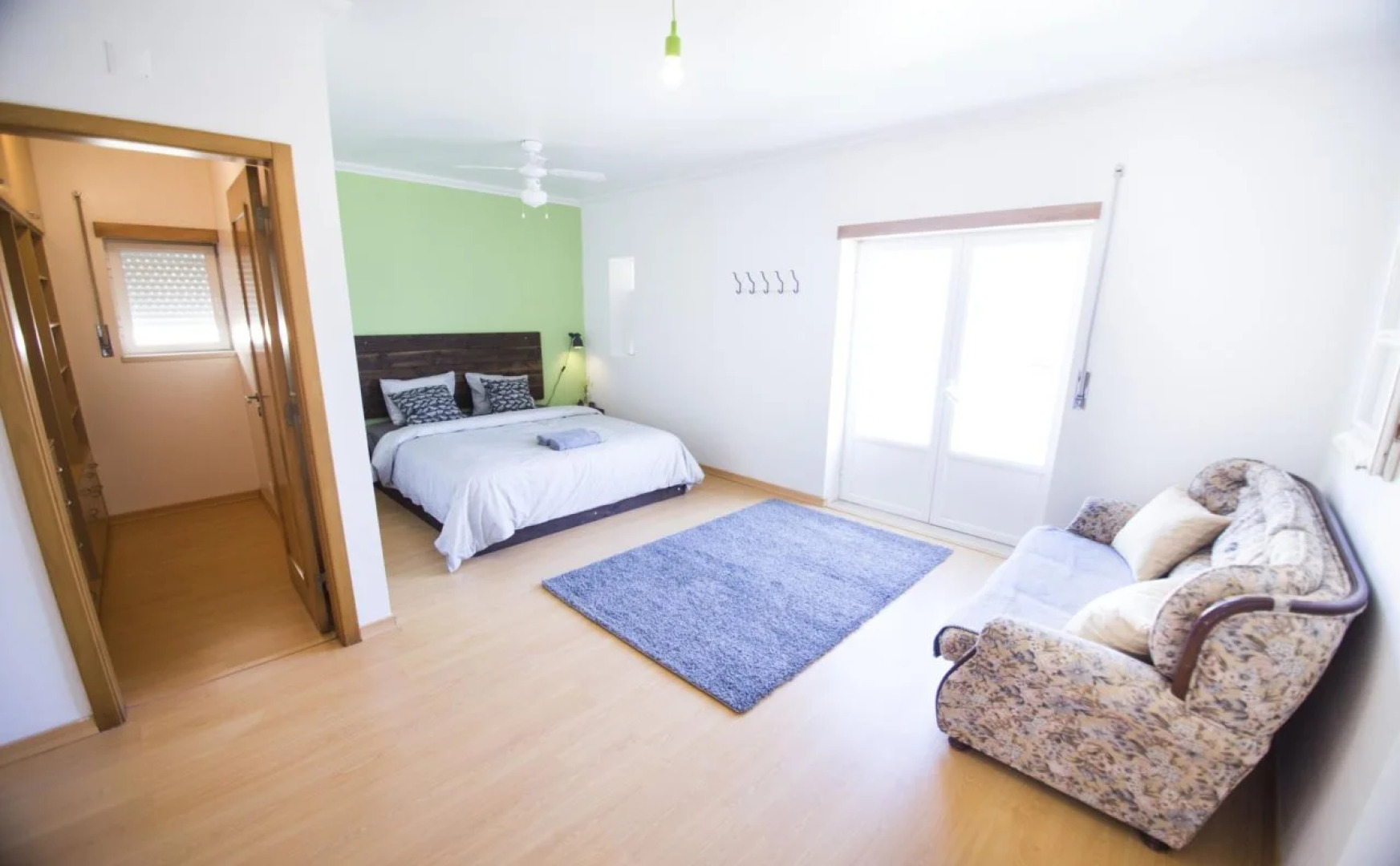 Pineapple Surf House - Hostel