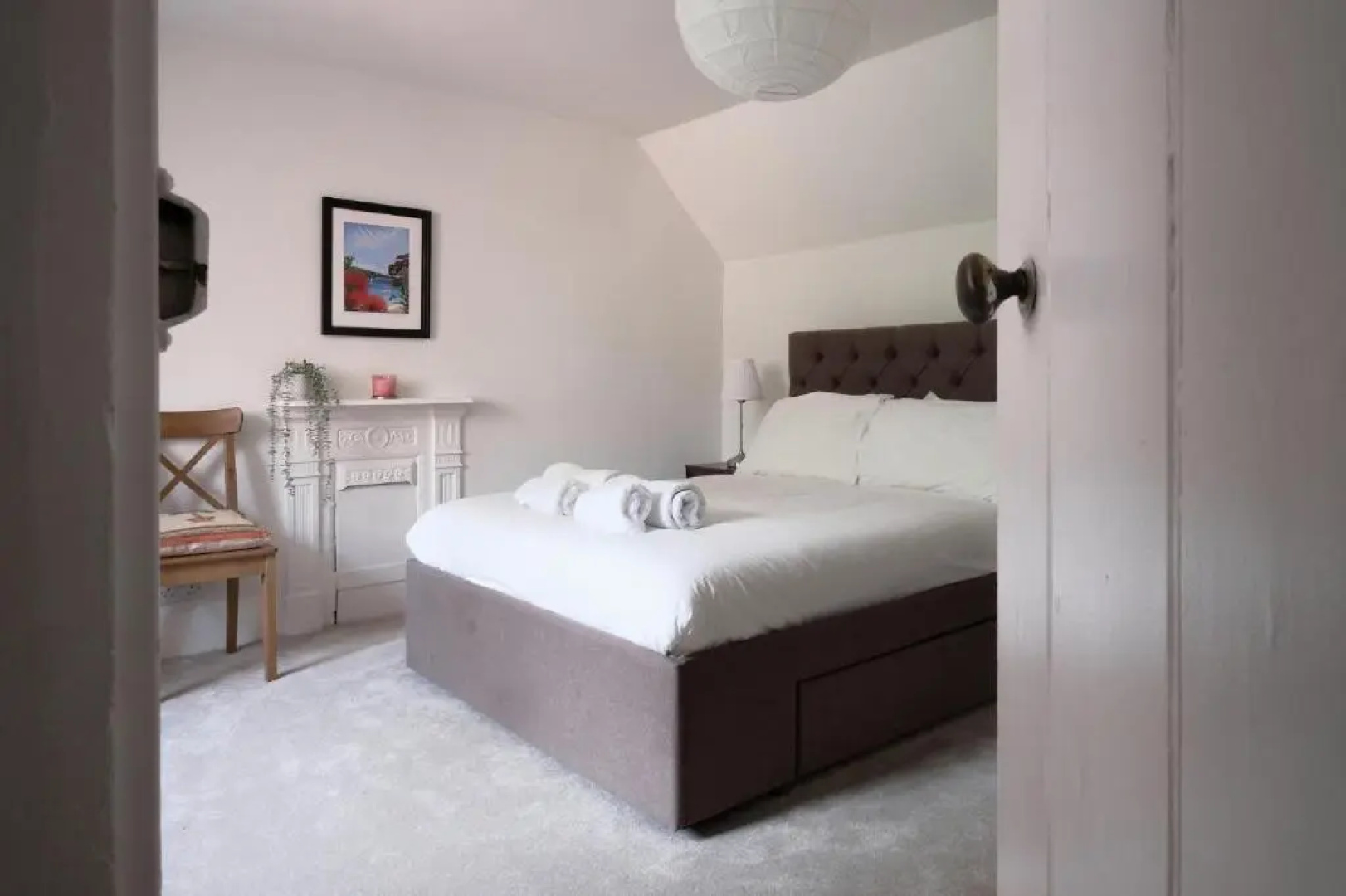 Contemporary 2 Bedroom Flat in Lewes