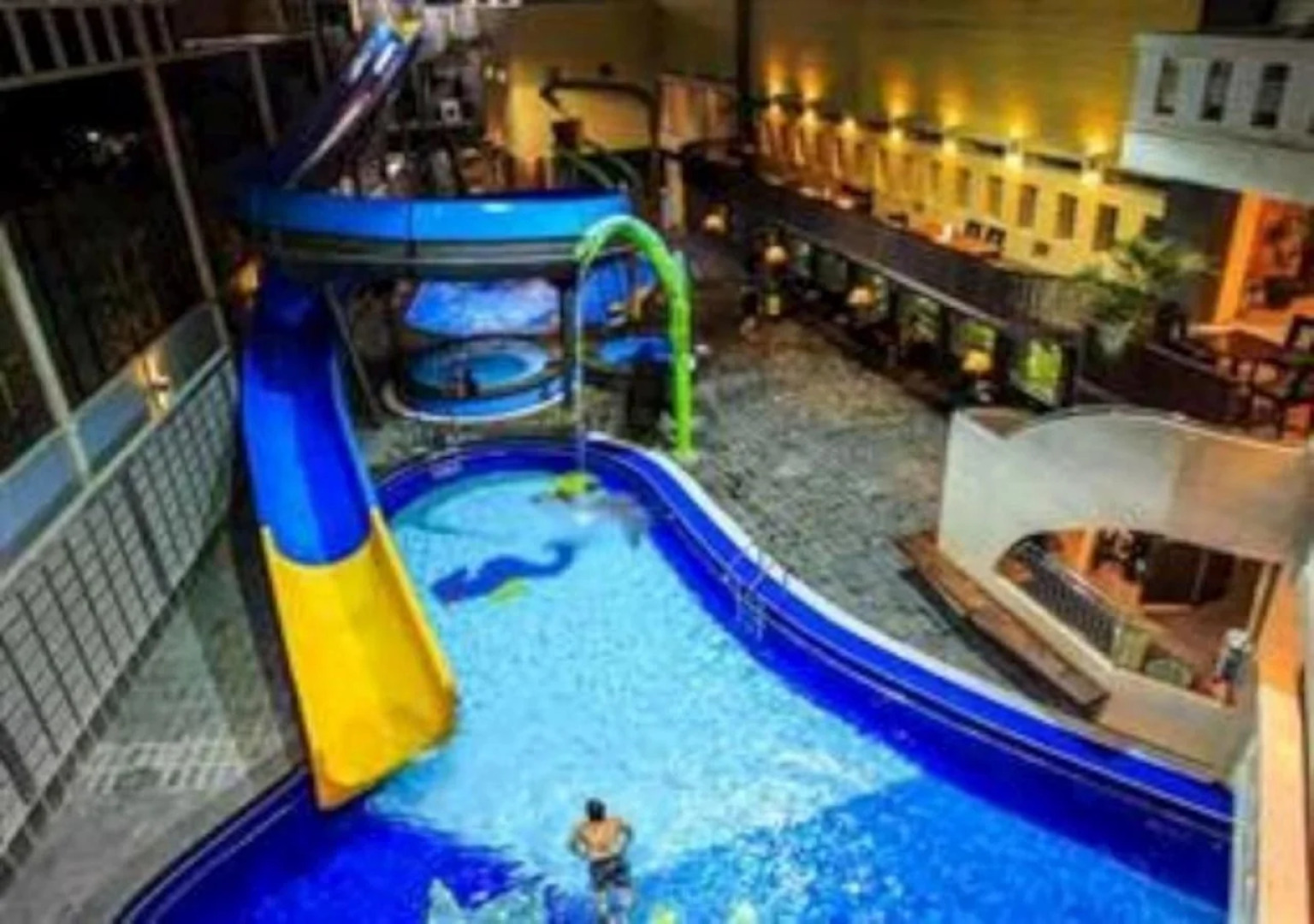 Crown Victoria Hotel Tulungagung