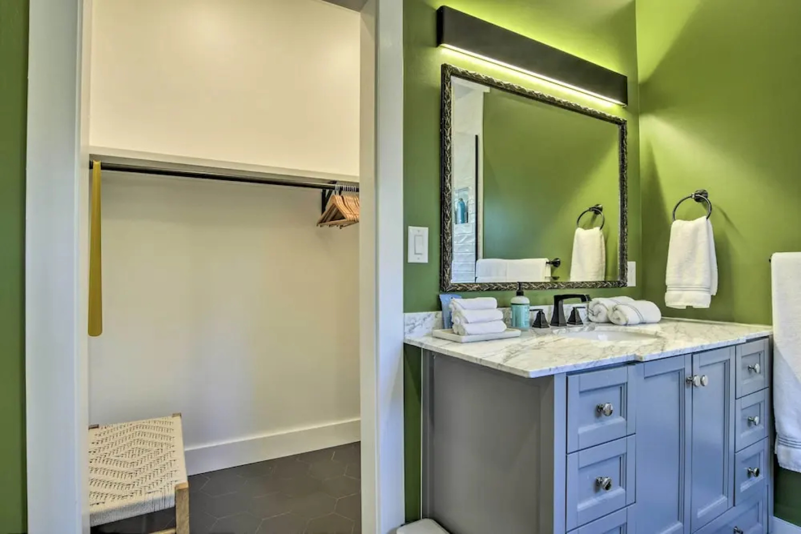 Renovated Carrboro House With Deck & Fire Pit!