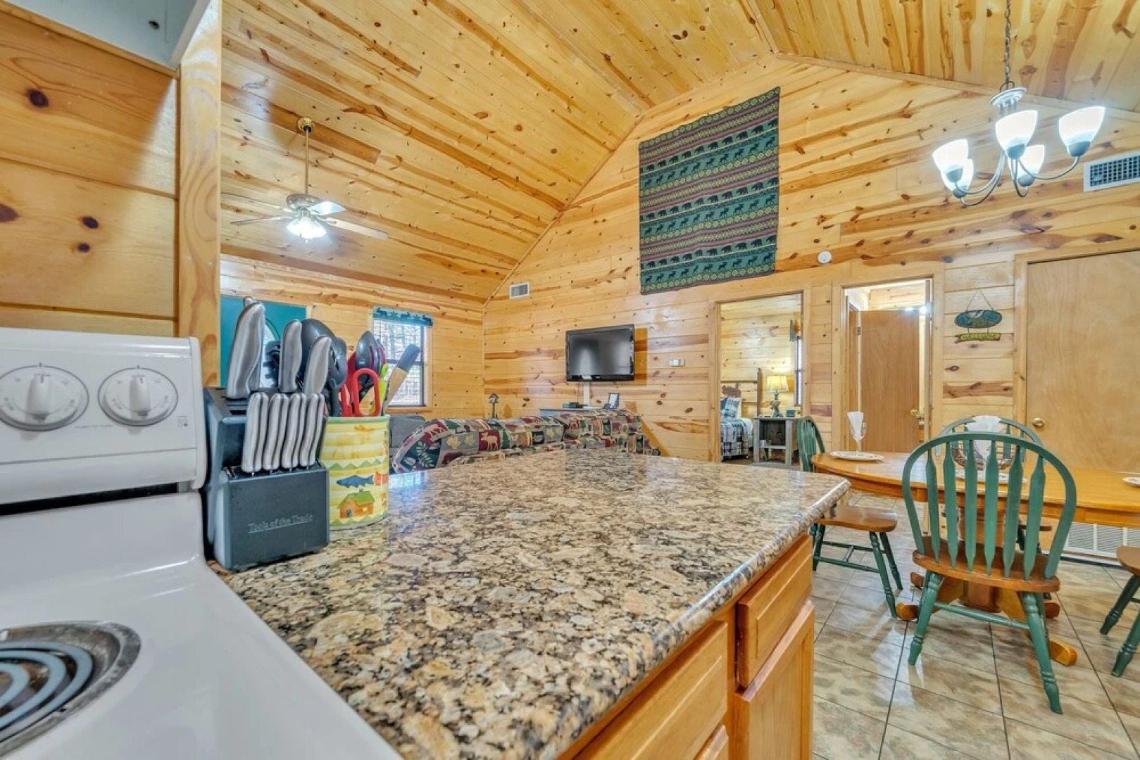 The Honeysuckle 2 Bedroom Cabin by Redawning