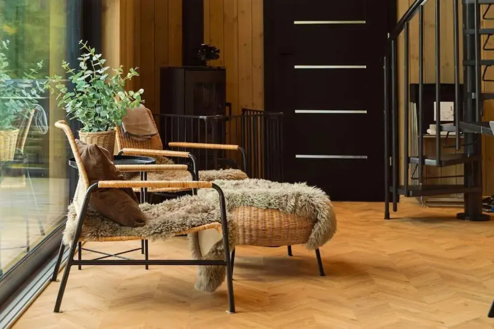 Skogly - Ny stor hytte, Unike Finnskogen