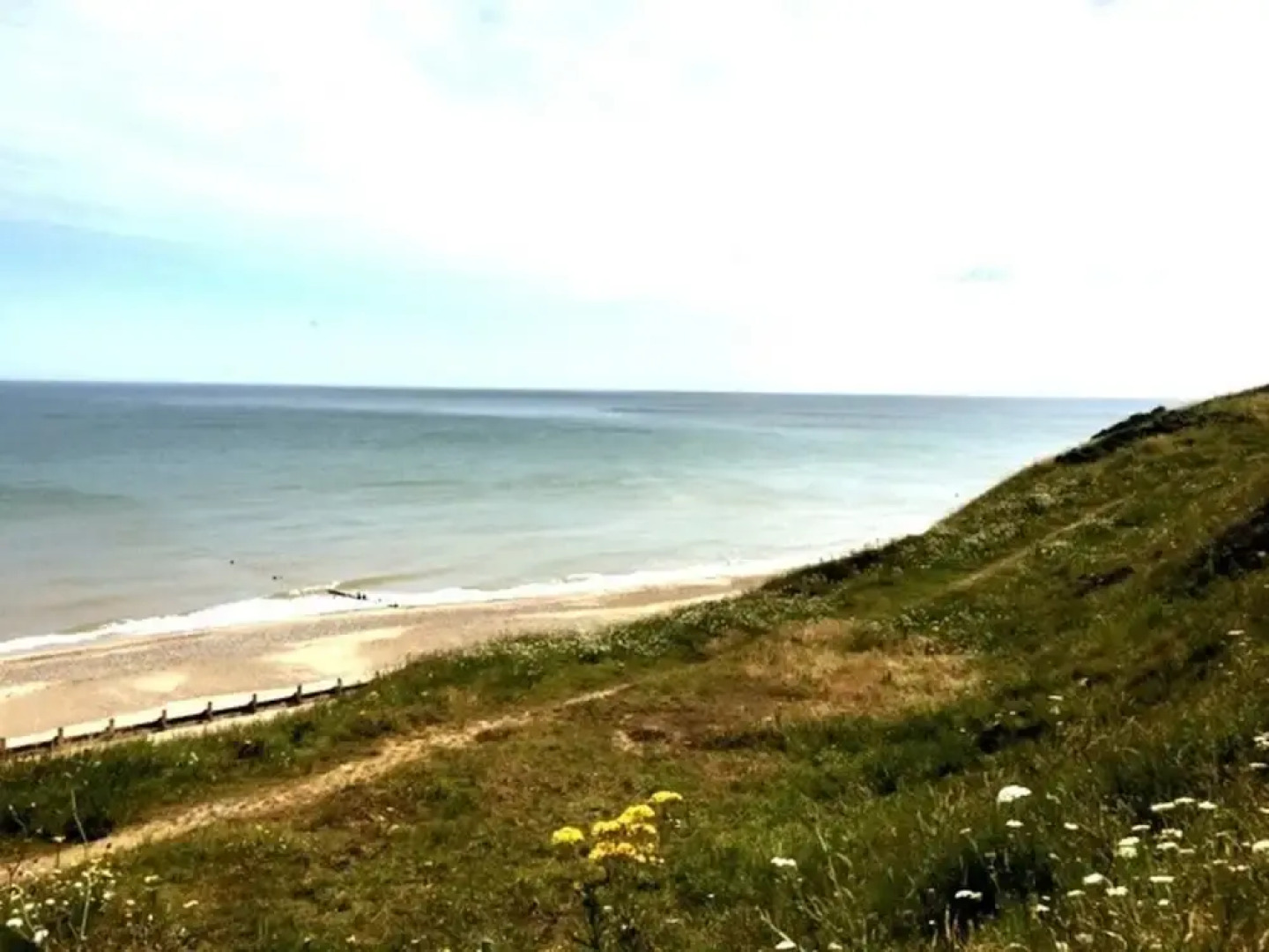 Beautiful 2 Bedroom 6 Berth Seaside Caravan