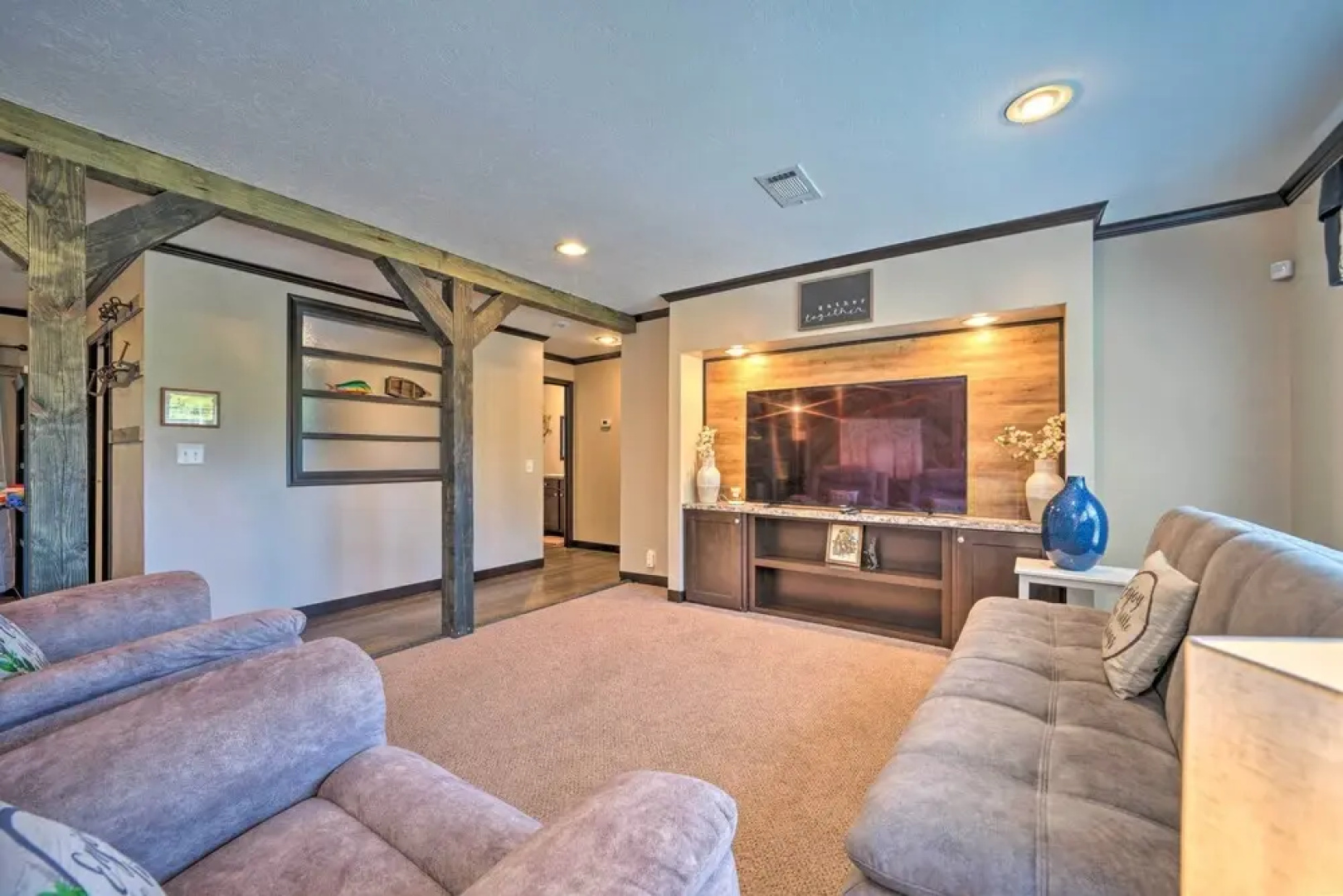 Pet-friendly Home w/ Deck in Broken Bow!