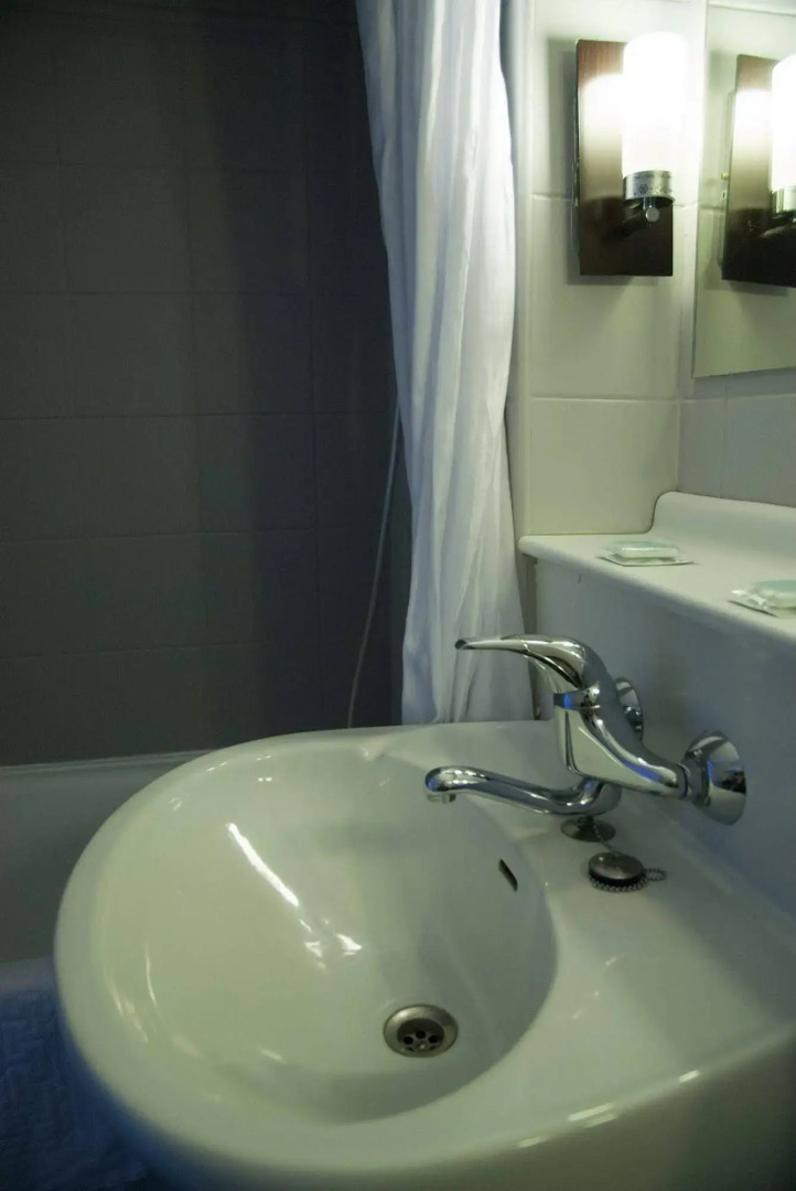 Hotel Inn Design Bourges Resto Novo