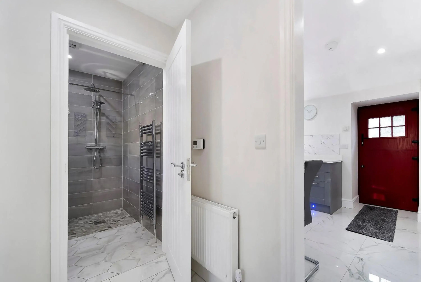 New Glenside Cottage sleeping 4 guests