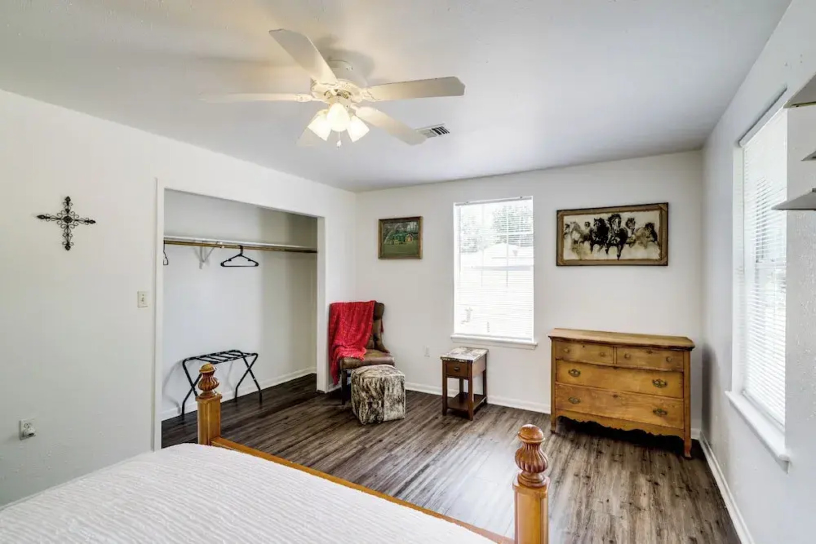 Wine Tours & Antiquing: Townhome Near Dtwn Brenham