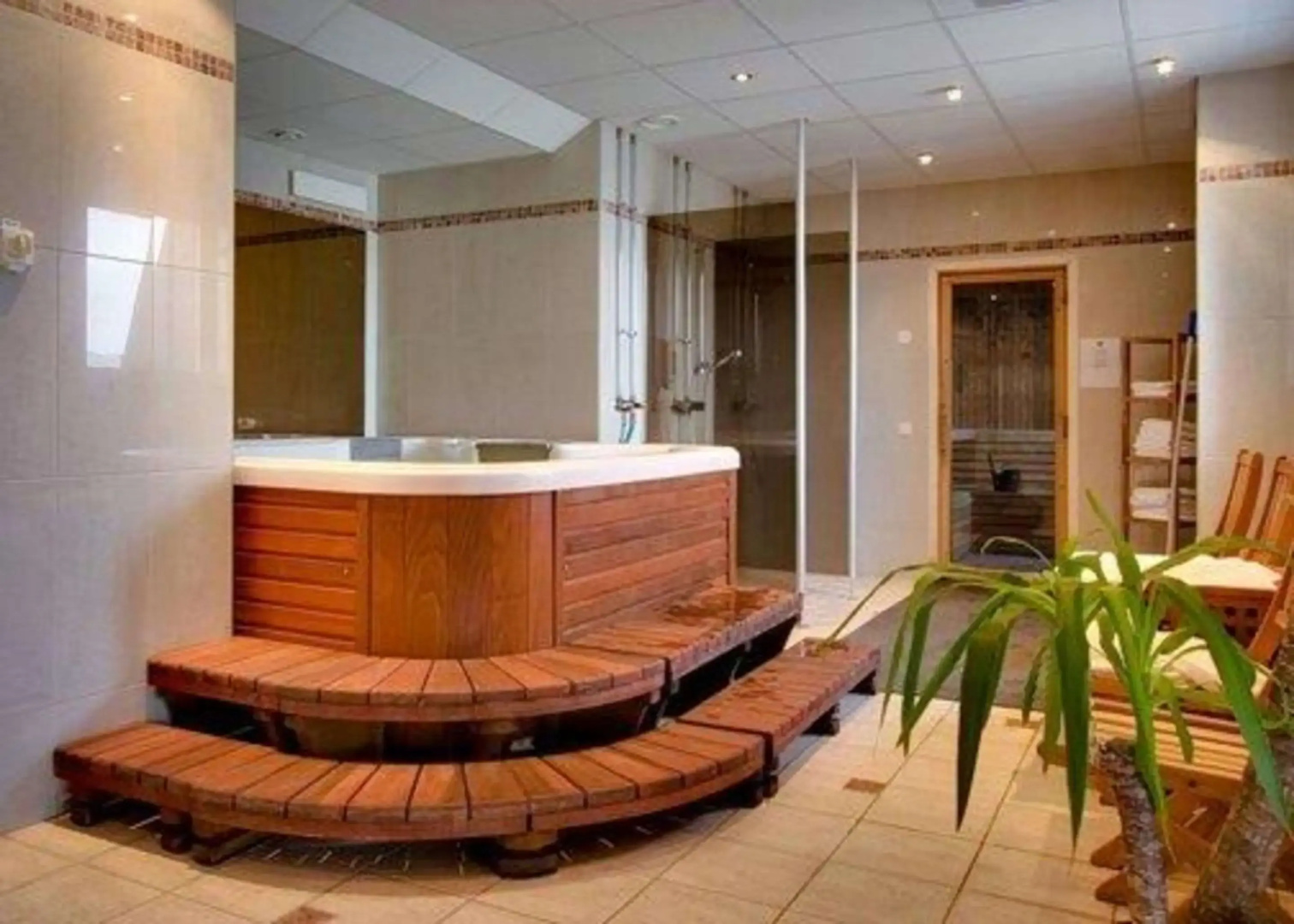 Home Hotel Drott