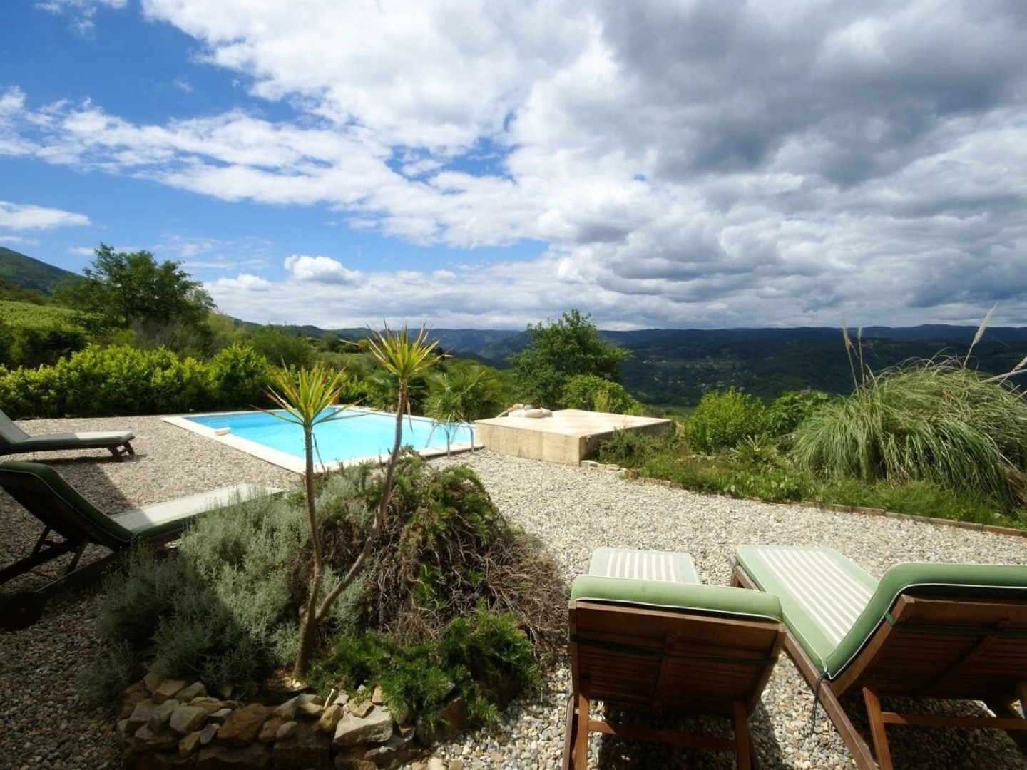 Beautifully Located Villa With Delightful Private Swimming Pool and Lovely View