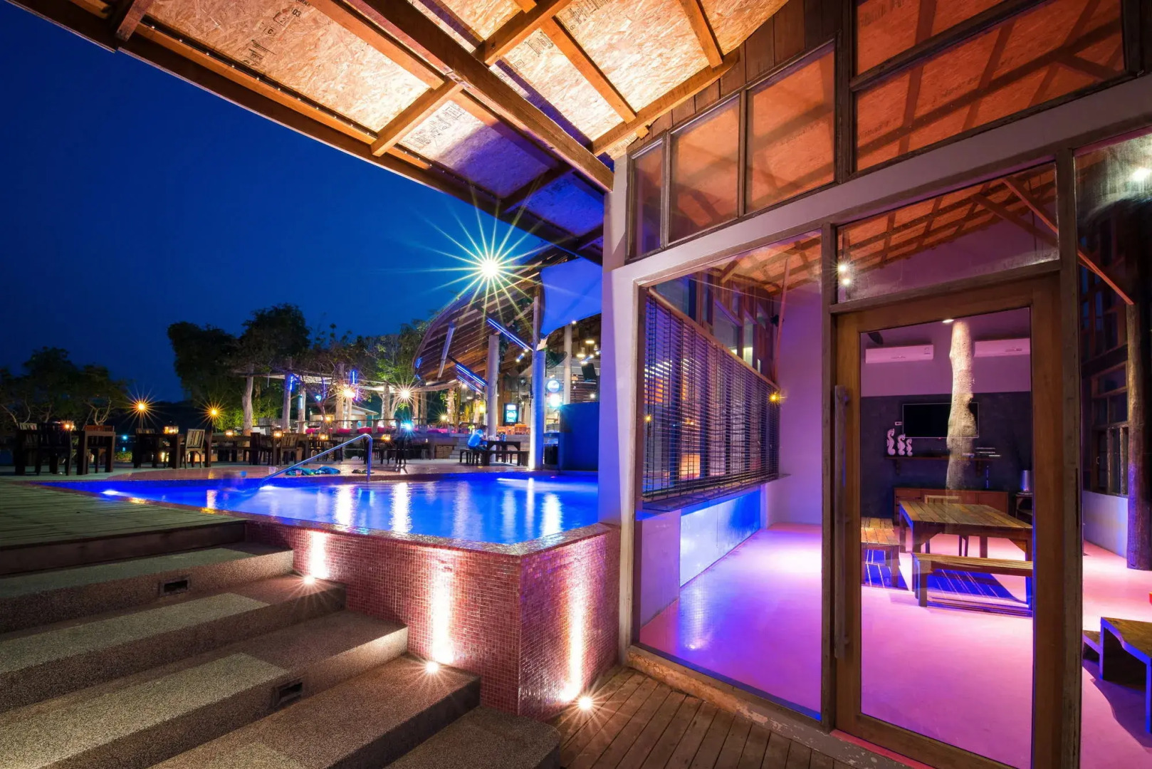 Bar And Bed (sleepless Society @ Samed)